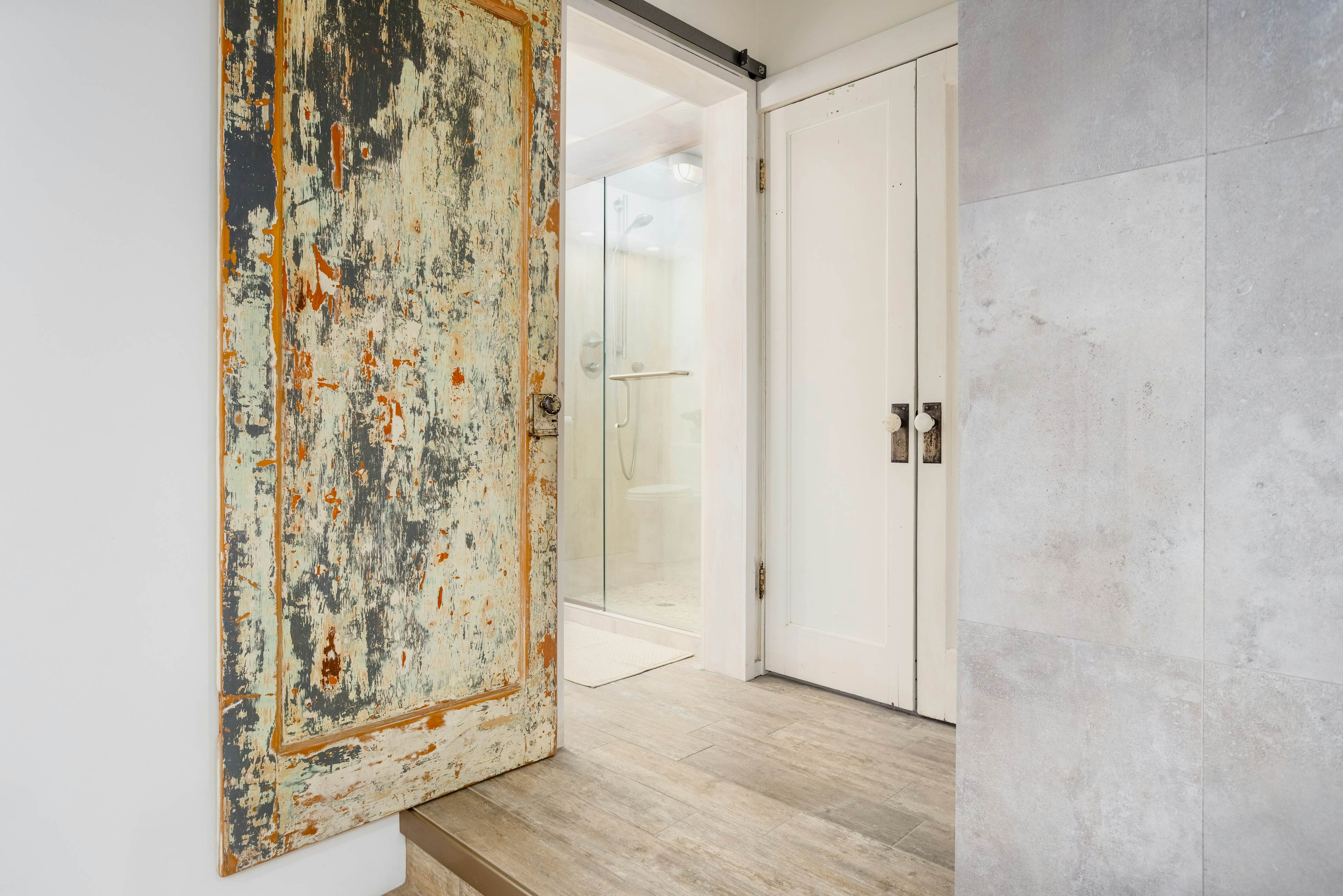 Bootlegger's Luxury Bungalow