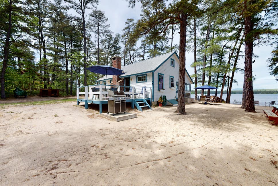 Lake House Retreat 4 BD Ossipee, NH Vacation Rental Vacasa