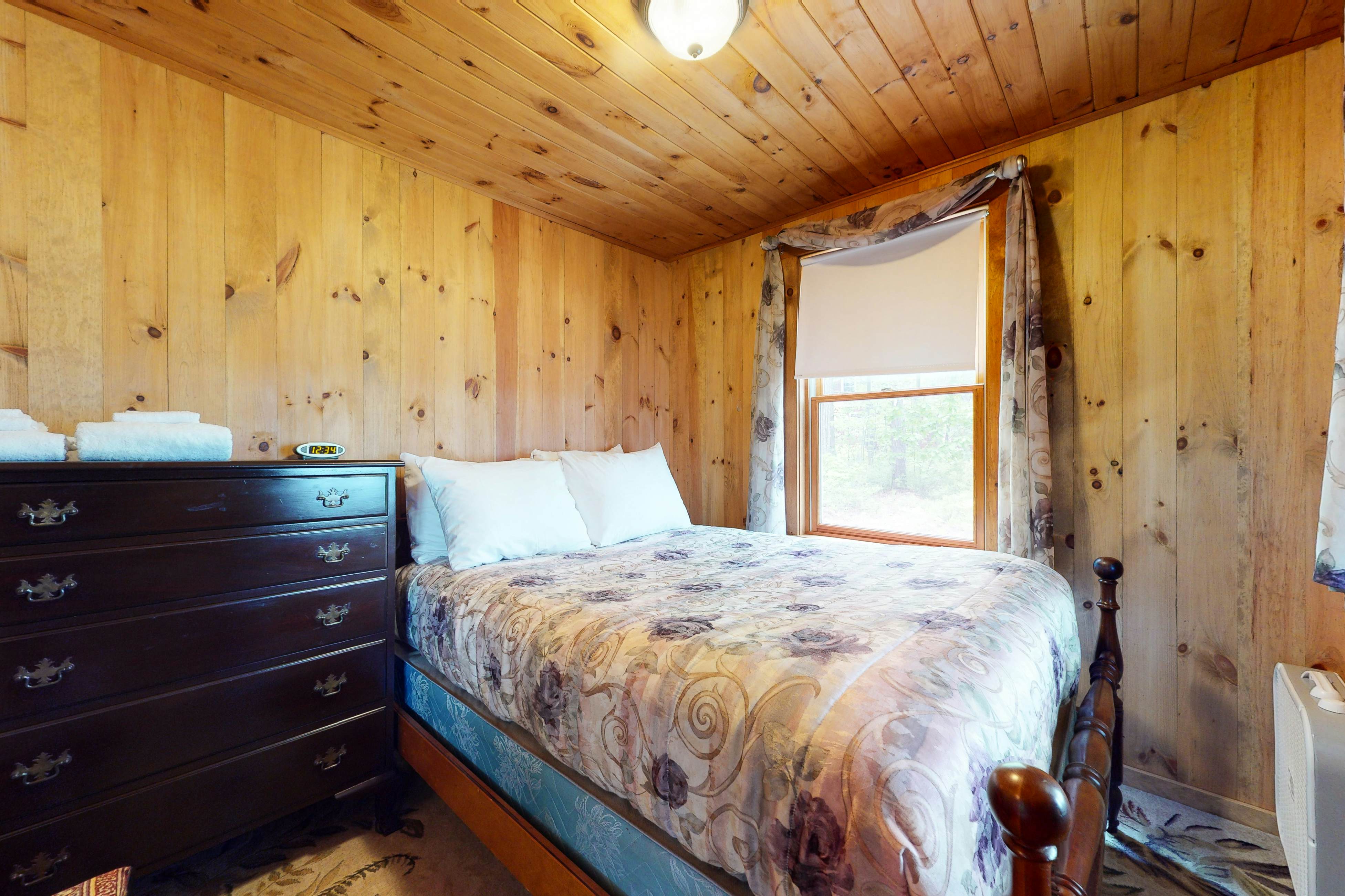 Lake House Retreat 4 BD Ossipee, NH Vacation Rental Vacasa