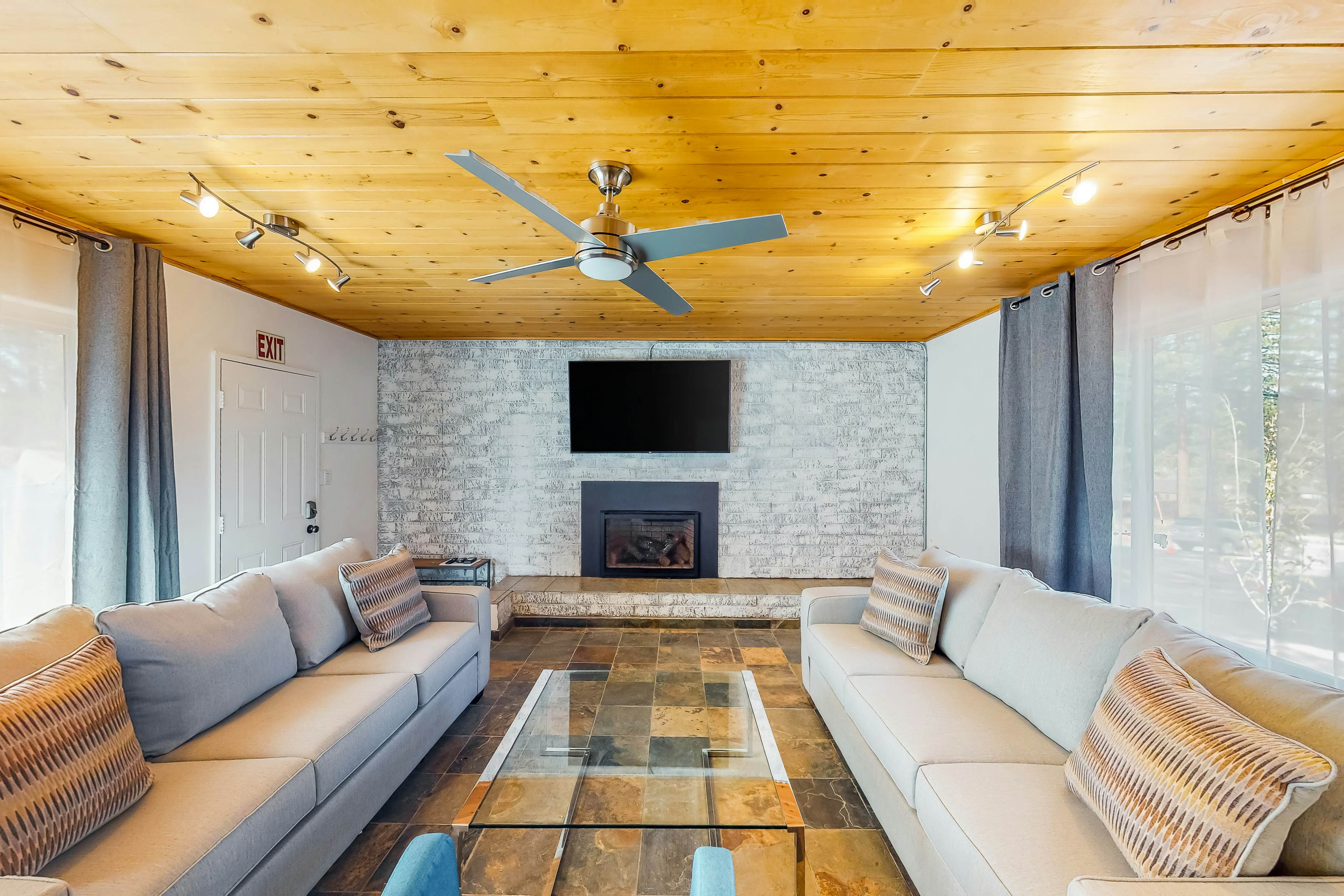 The Chalet at Kings Beach 9