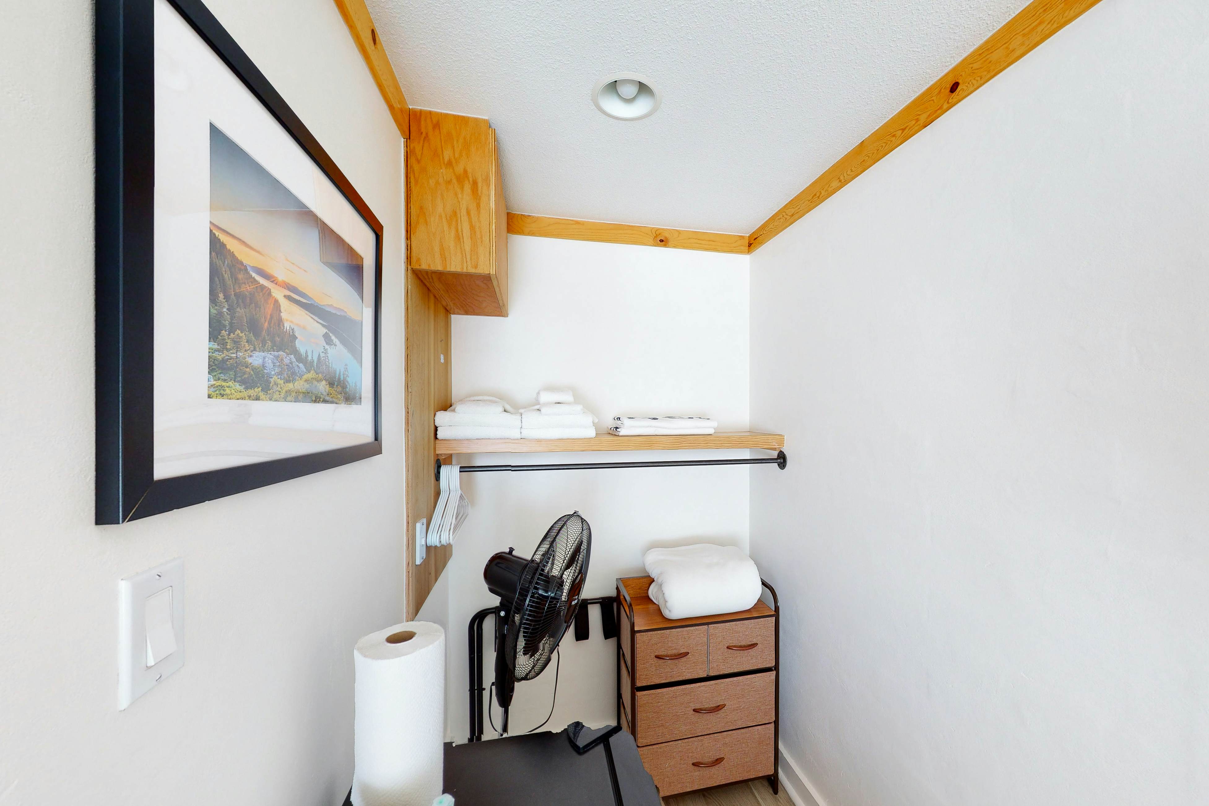 The Chalet at Kings Beach 9