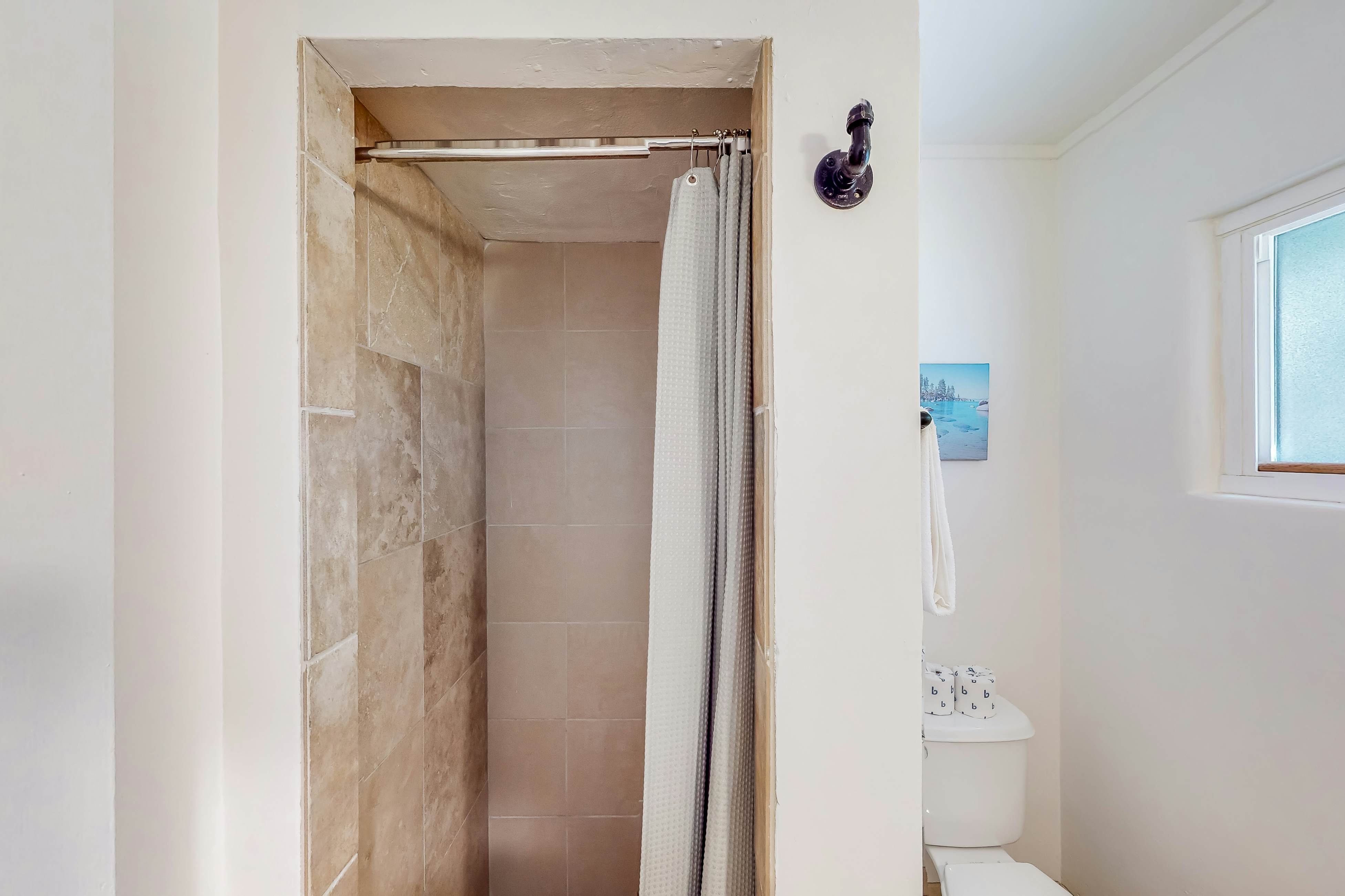 The Chalet at Kings Beach 9