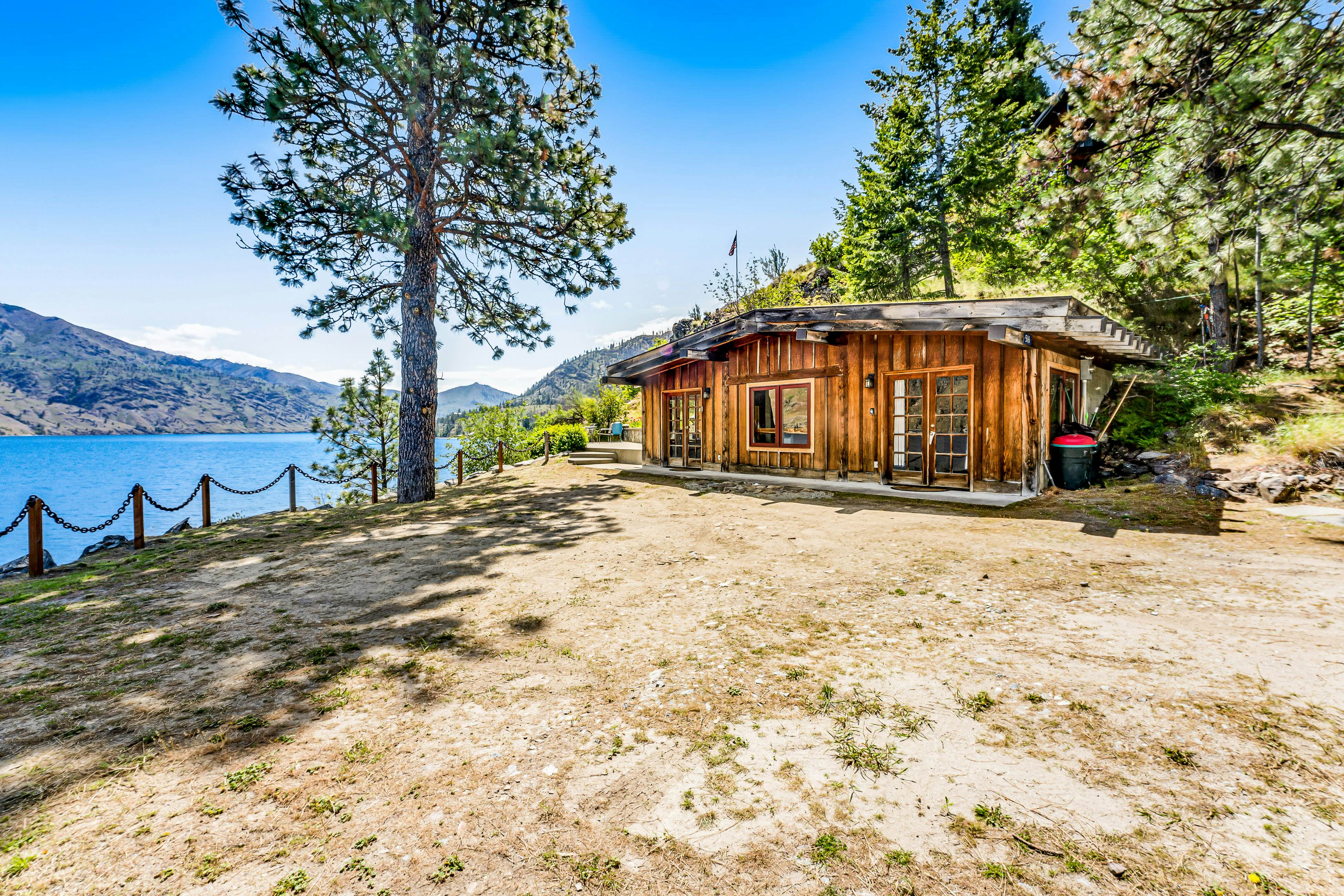 Lake Chelan Vacation Rentals, Cabins Professionally Cleaned Vacasa