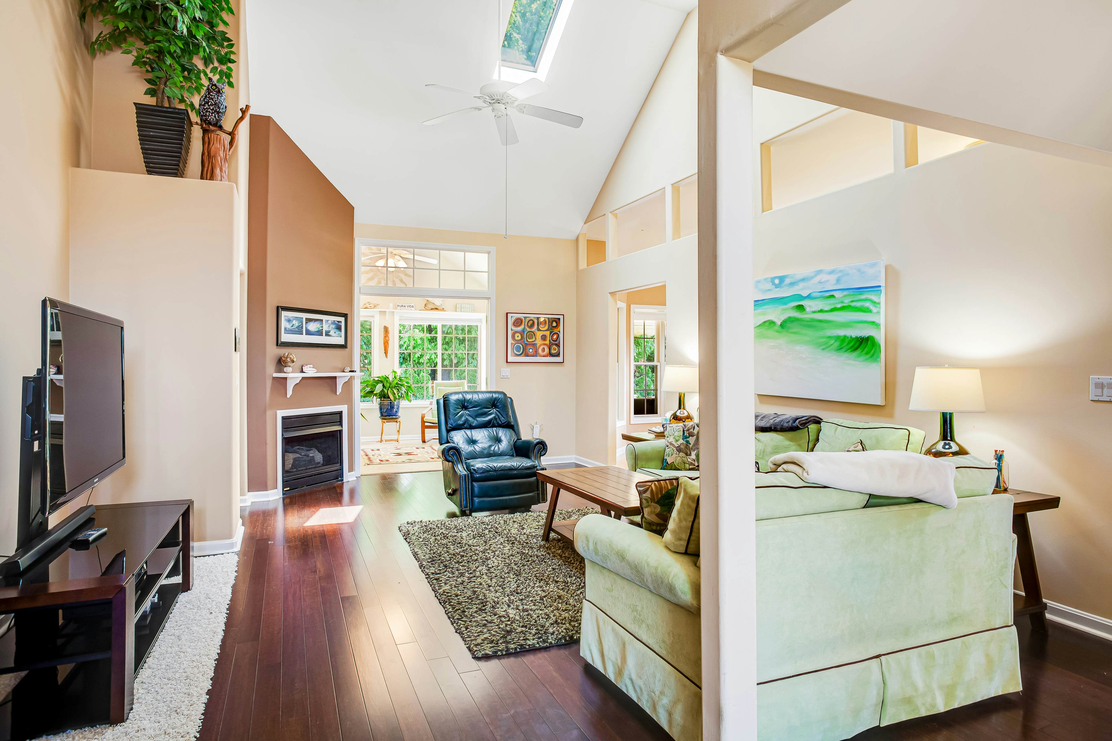 Plantations East - 221 Lakeside Dr