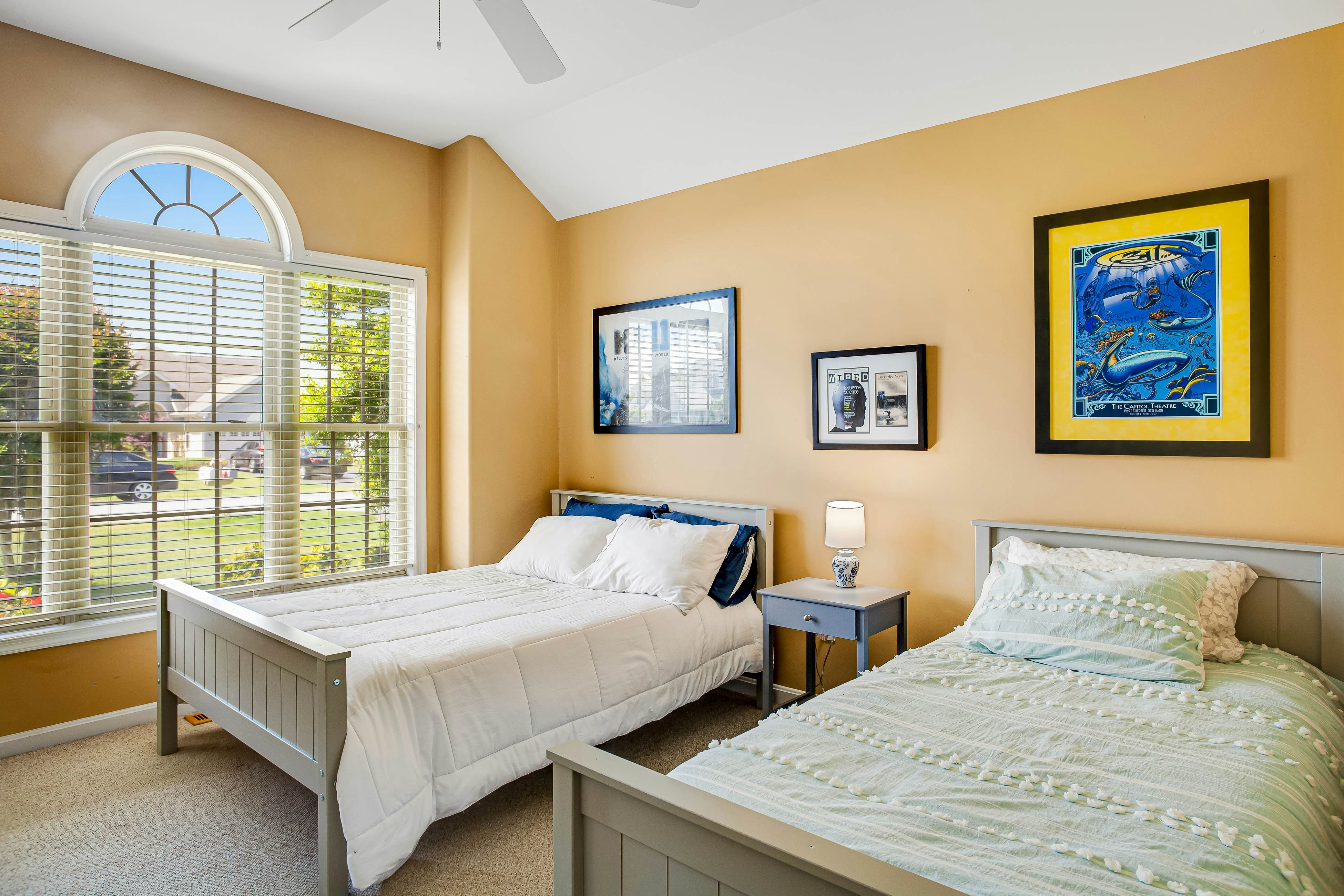 Plantations East - 221 Lakeside Dr