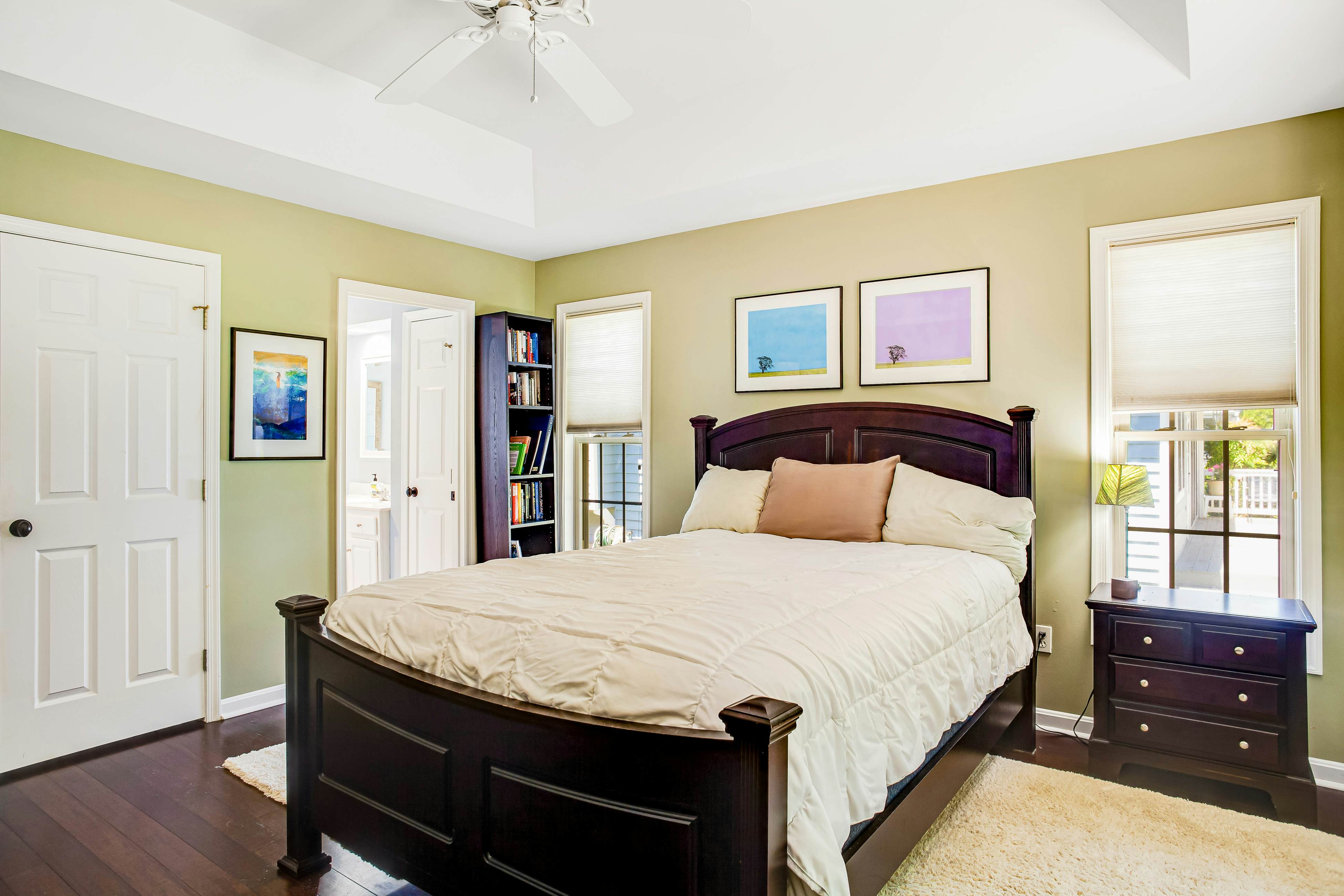 Plantations East - 221 Lakeside Dr