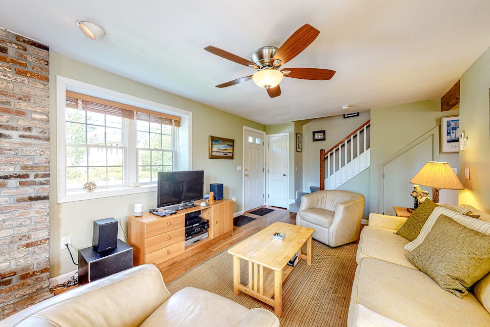 Terrific Townhome 2 BD Provincetown, MA Vacation Rental Vacasa