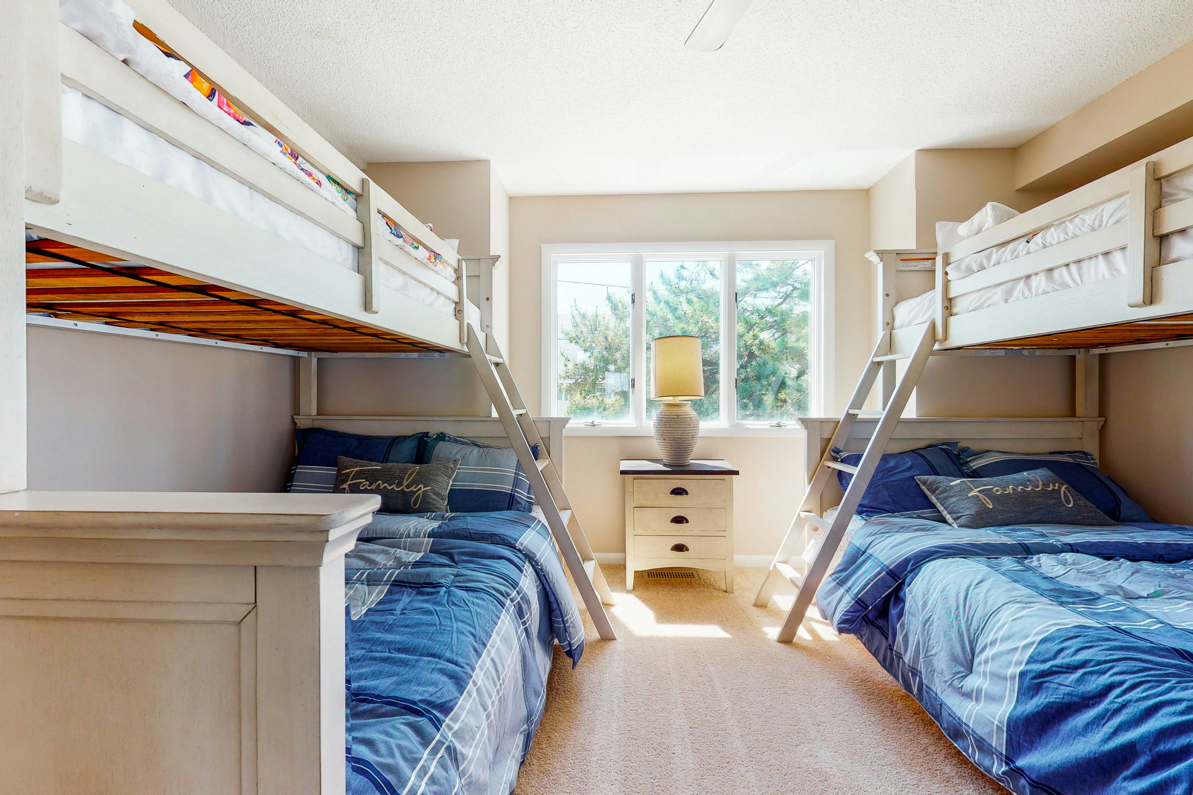 Fenwick Island 38829 Bunting Ave. 1 3 BD Fenwick Island, DE