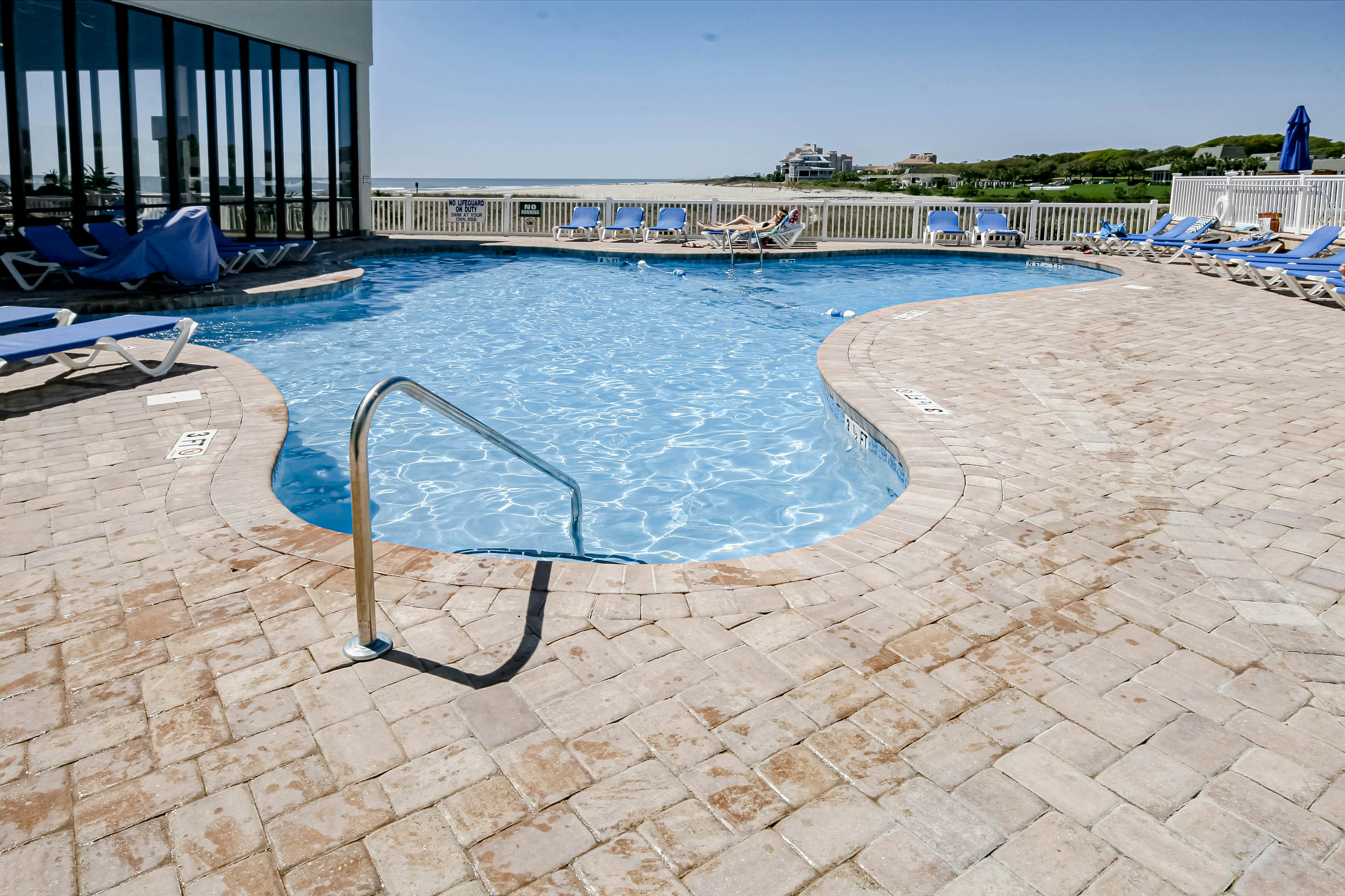 Sands Beach Club 1014