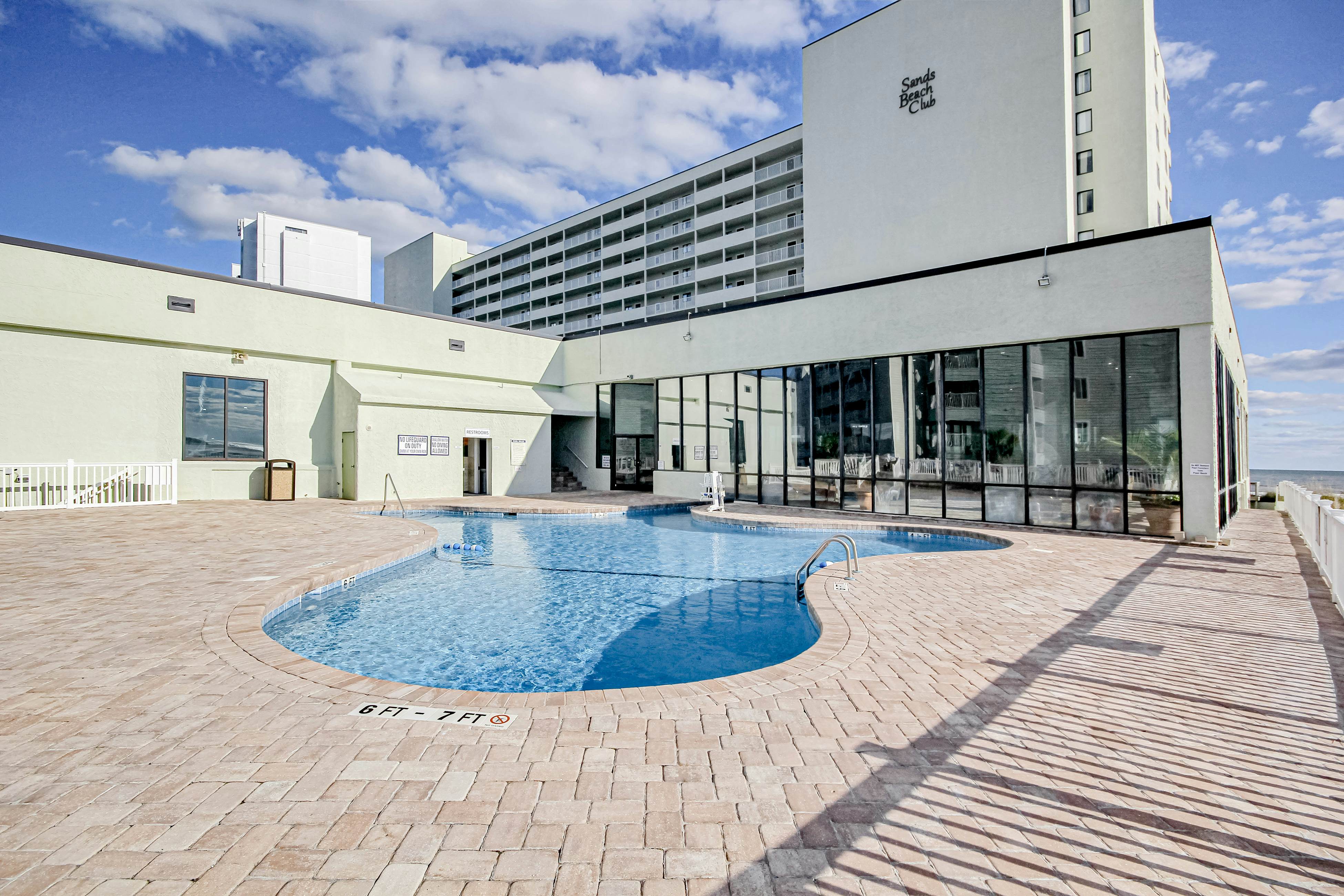 Sands Beach Club 1014