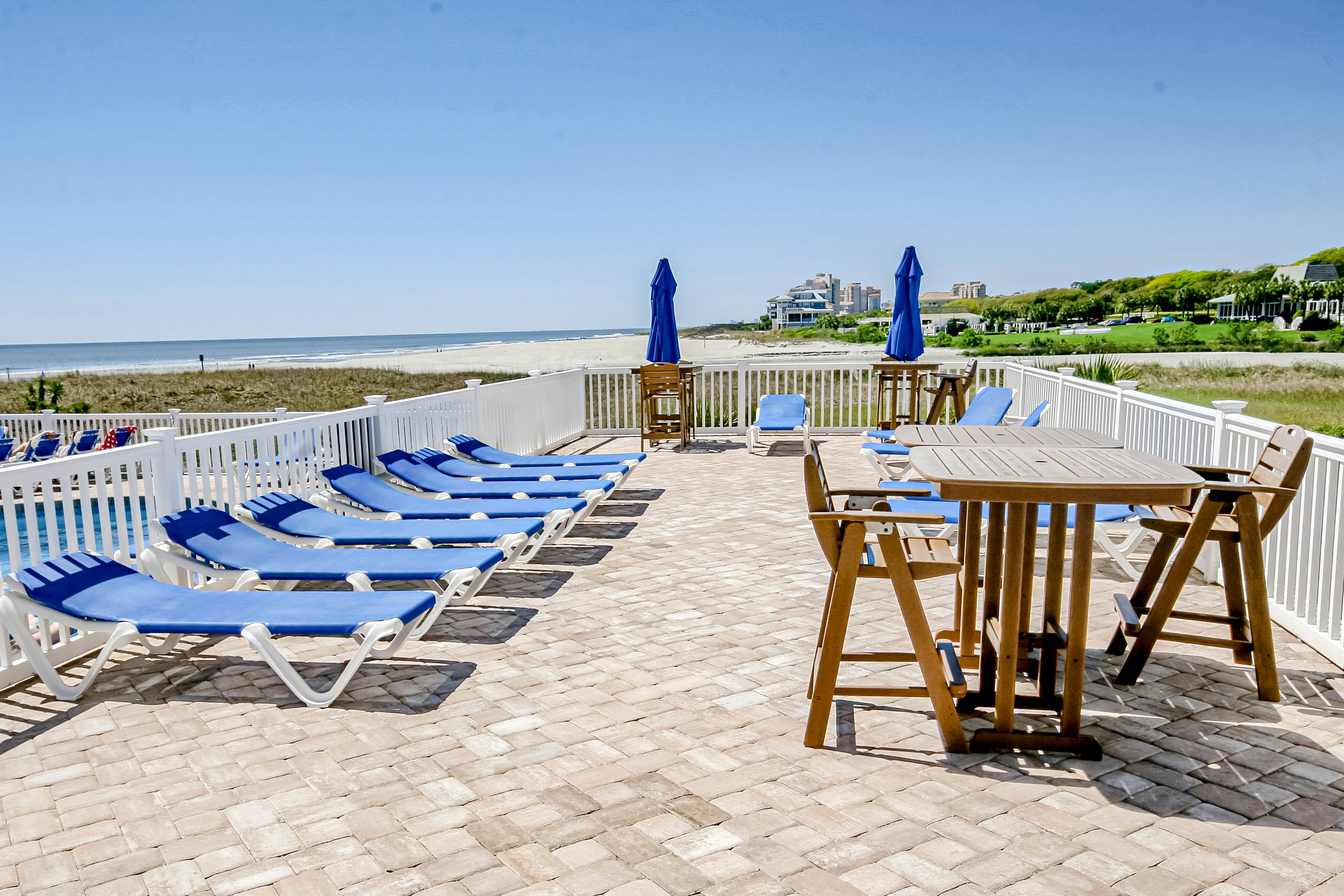 Sands Beach Club 1014