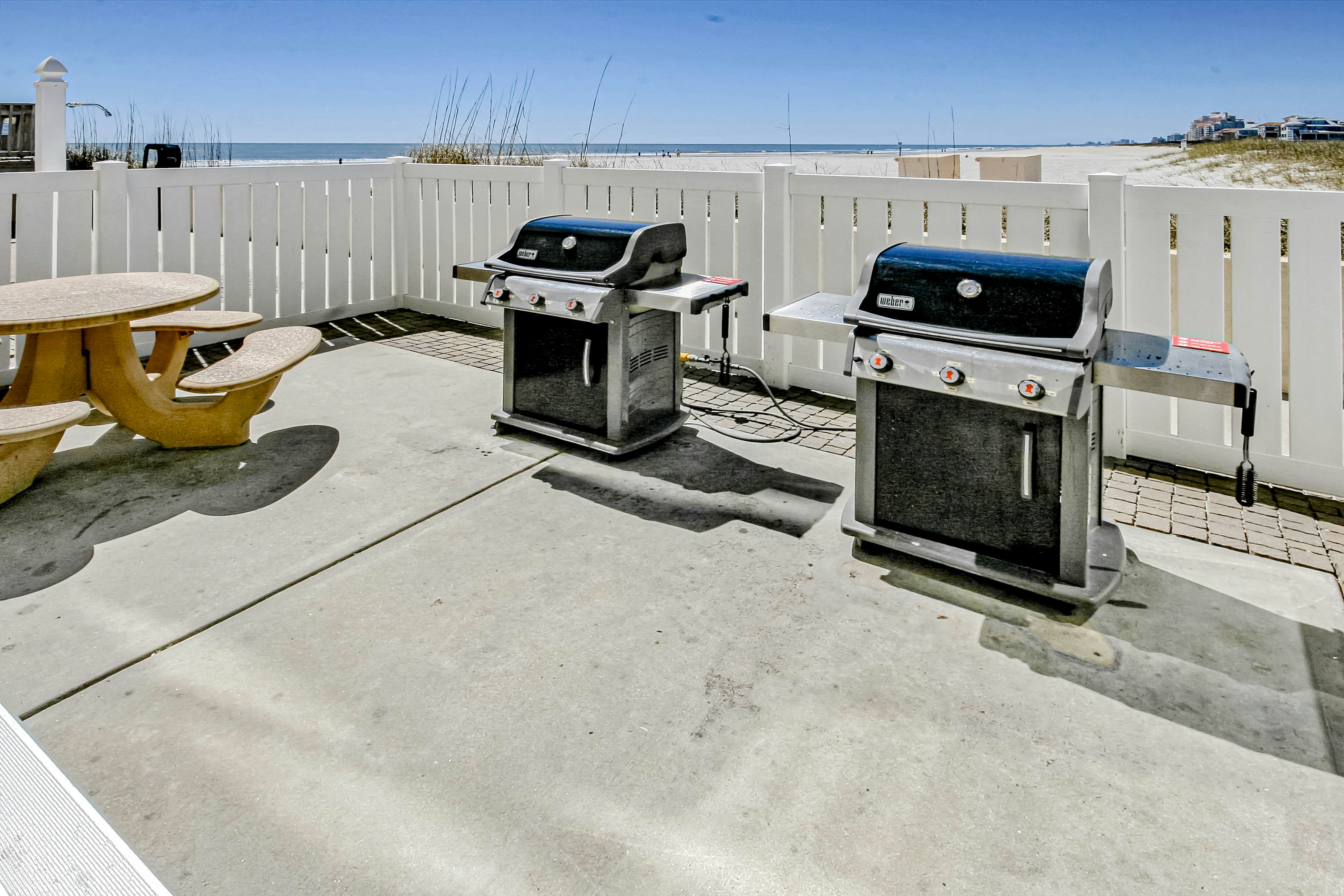 Sands Beach Club 1014