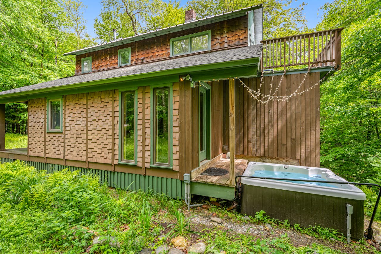 Birch Hollow Cottage 3 BD Warren, VT Vacation Rental Vacasa