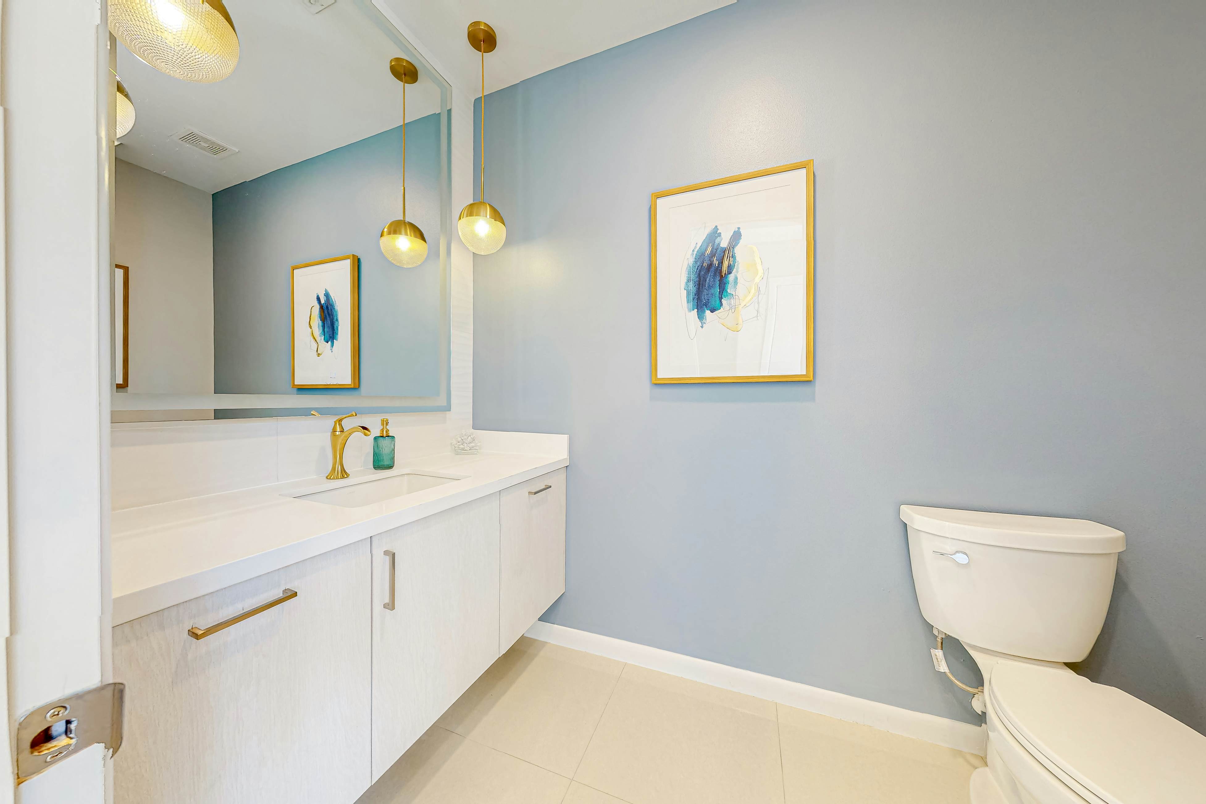 Dolphin Paradise Unit A 