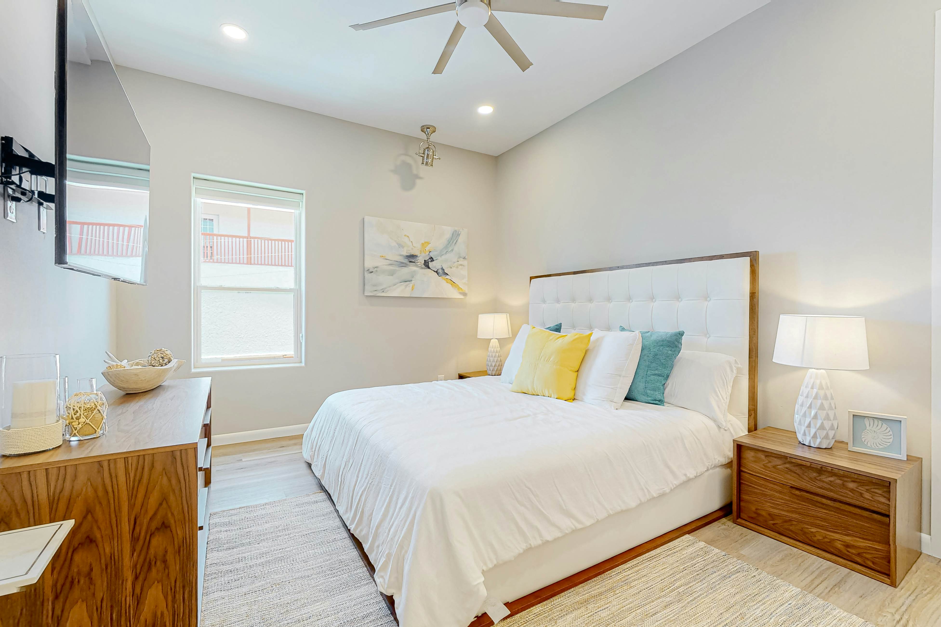 Dolphin Paradise Unit A 