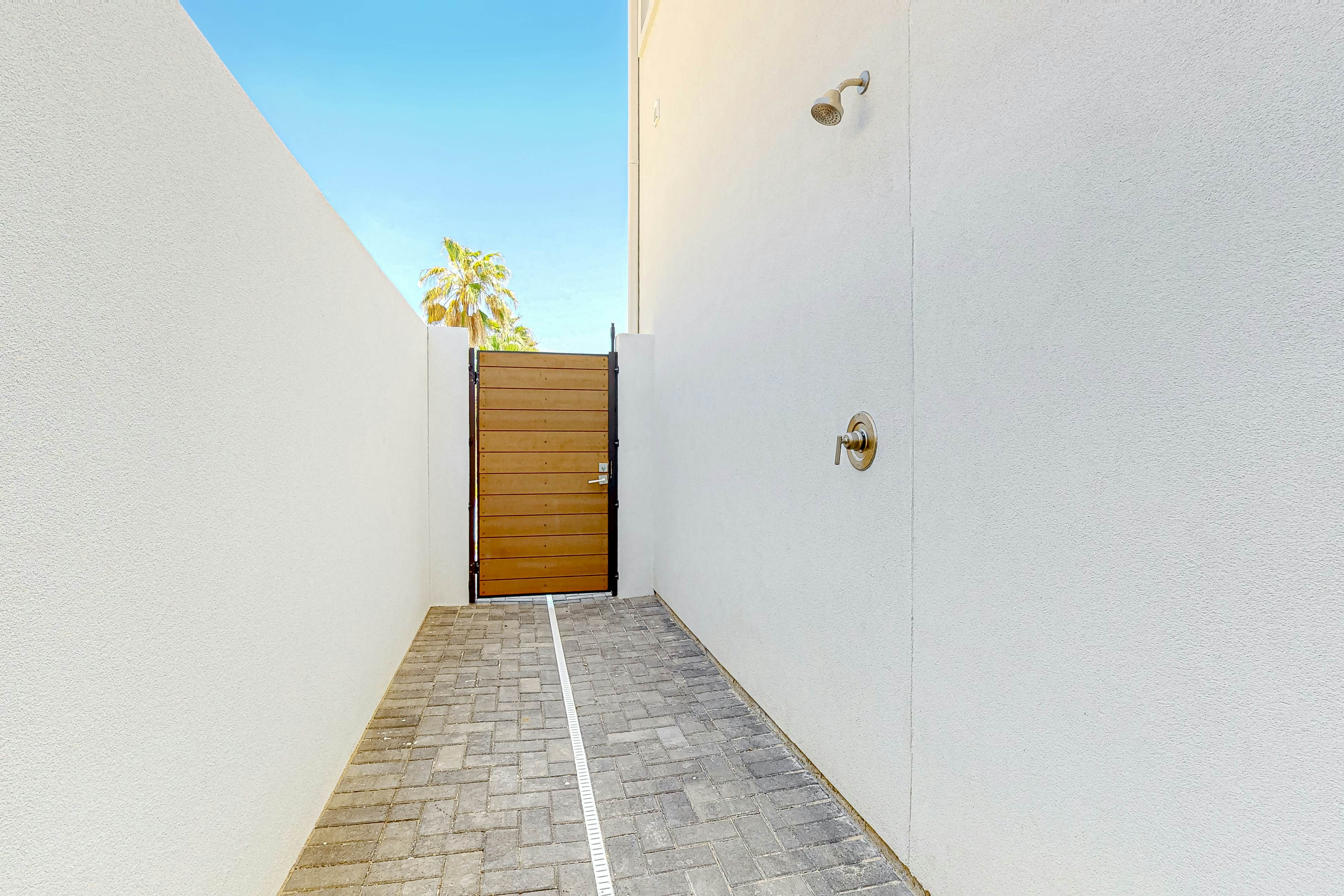 Dolphin Paradise Unit A 