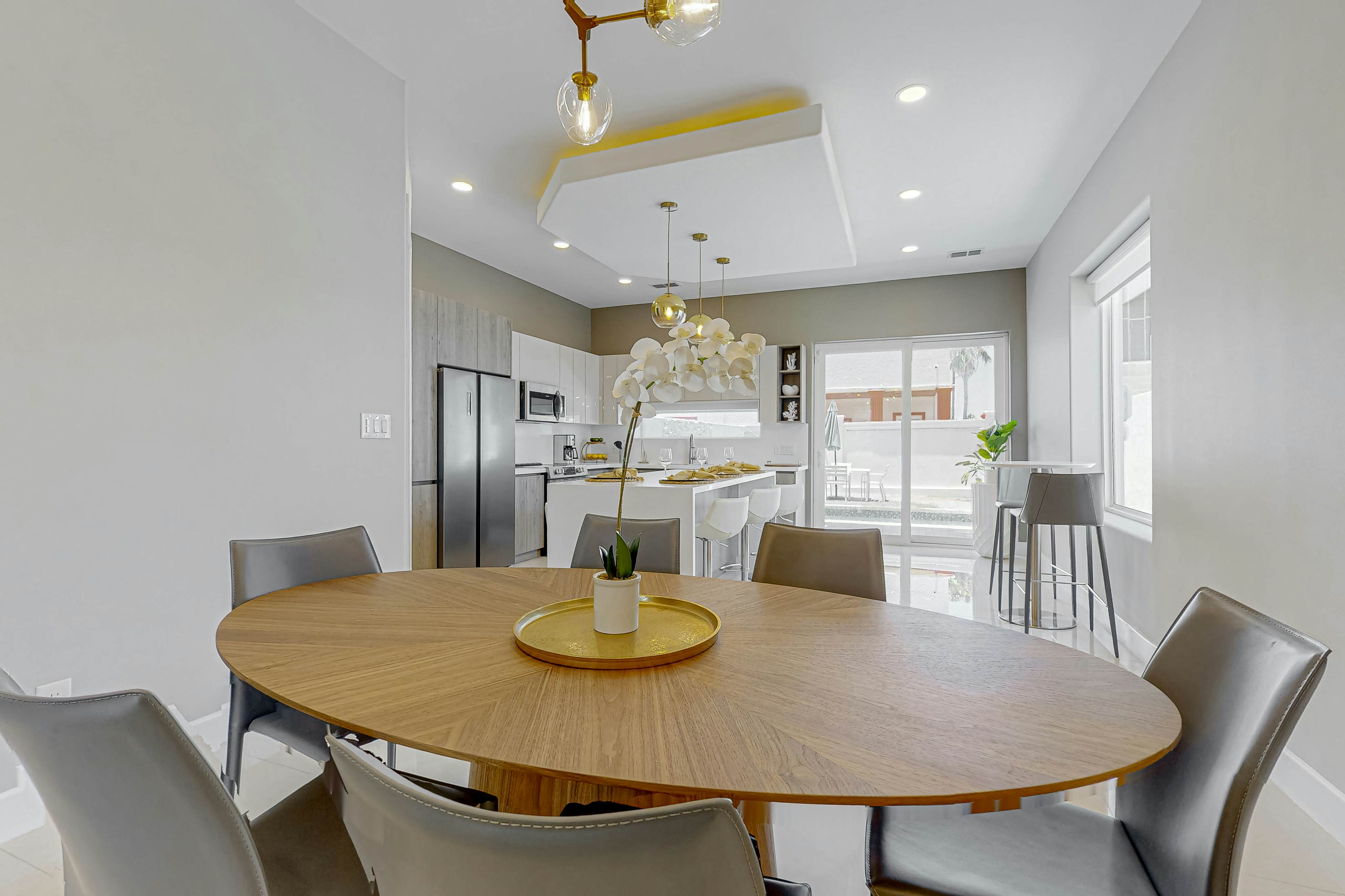 Dolphin Paradise Unit A 