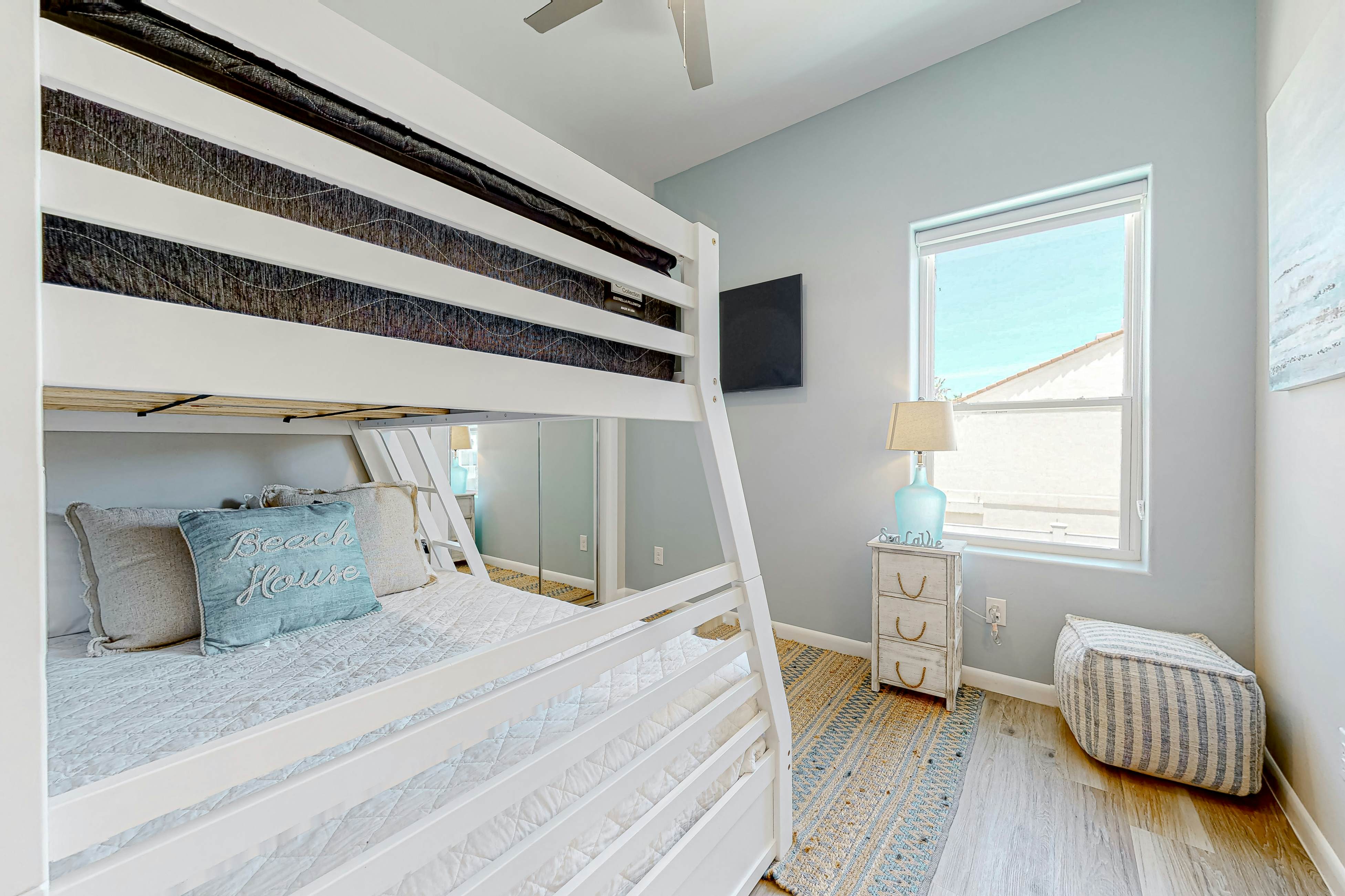 Dolphin Paradise Unit A 