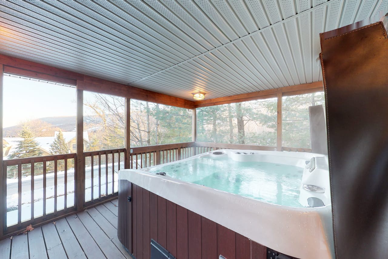 Northridge 124 4 BD Tannersville, PA Vacation Rental Vacasa