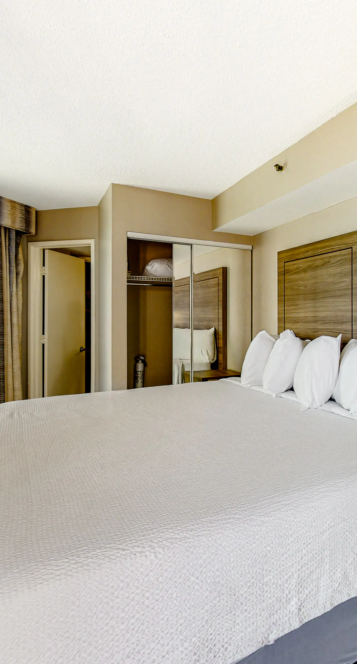 The Patricia Grand 1026