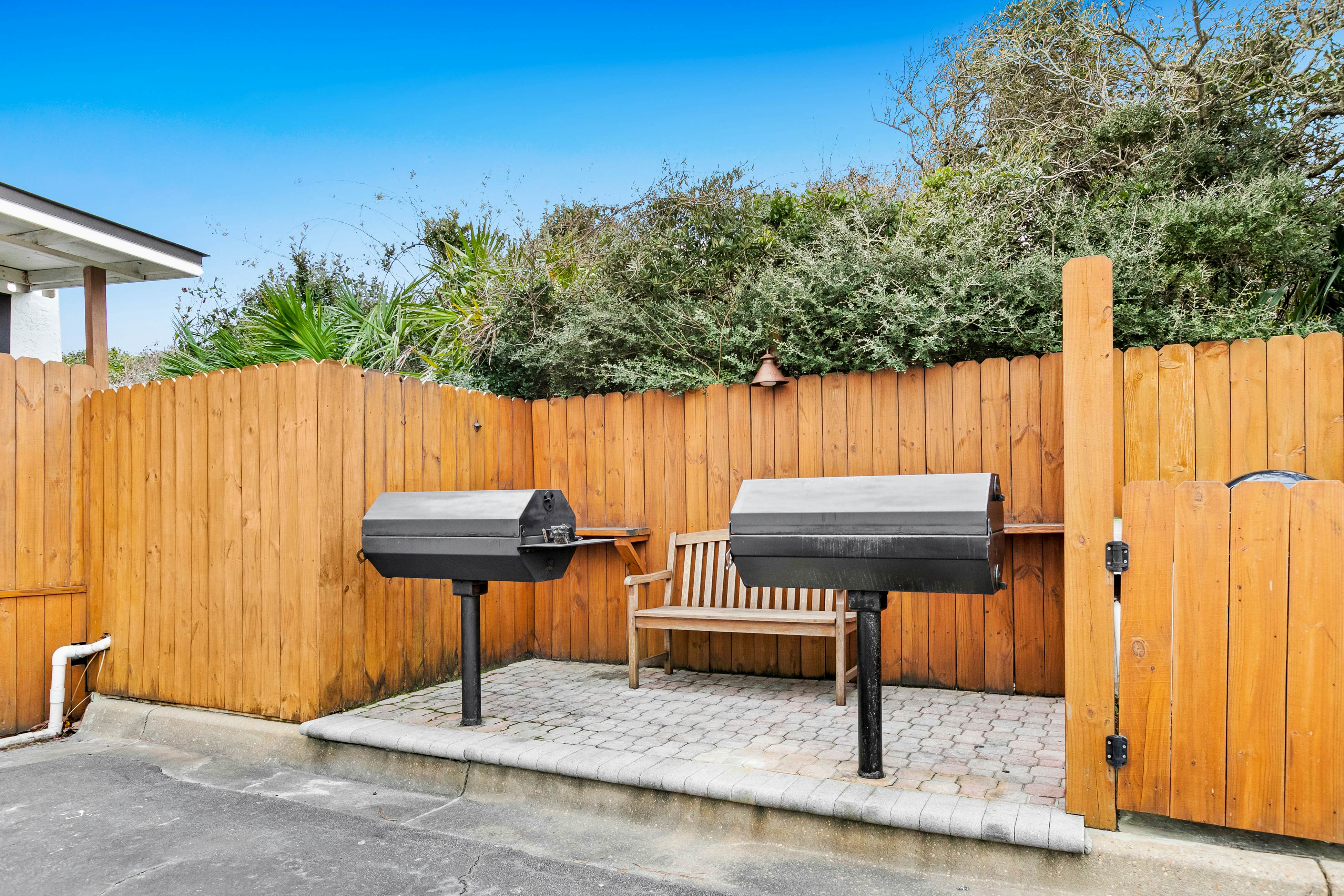 One Seagrove Place 1003