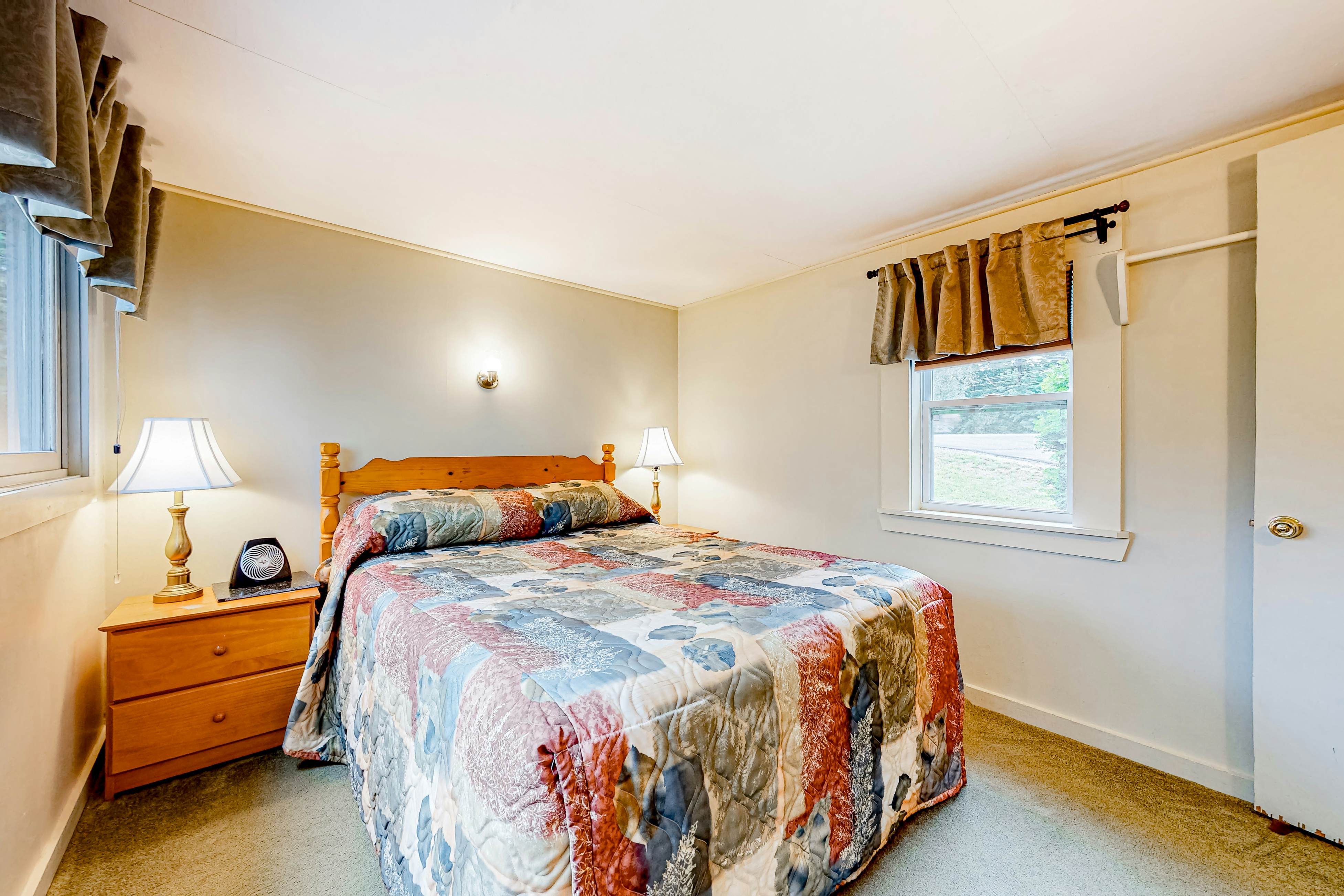 Riverbank Cabin A 1 BD Lincoln, NH Vacation Rental Vacasa