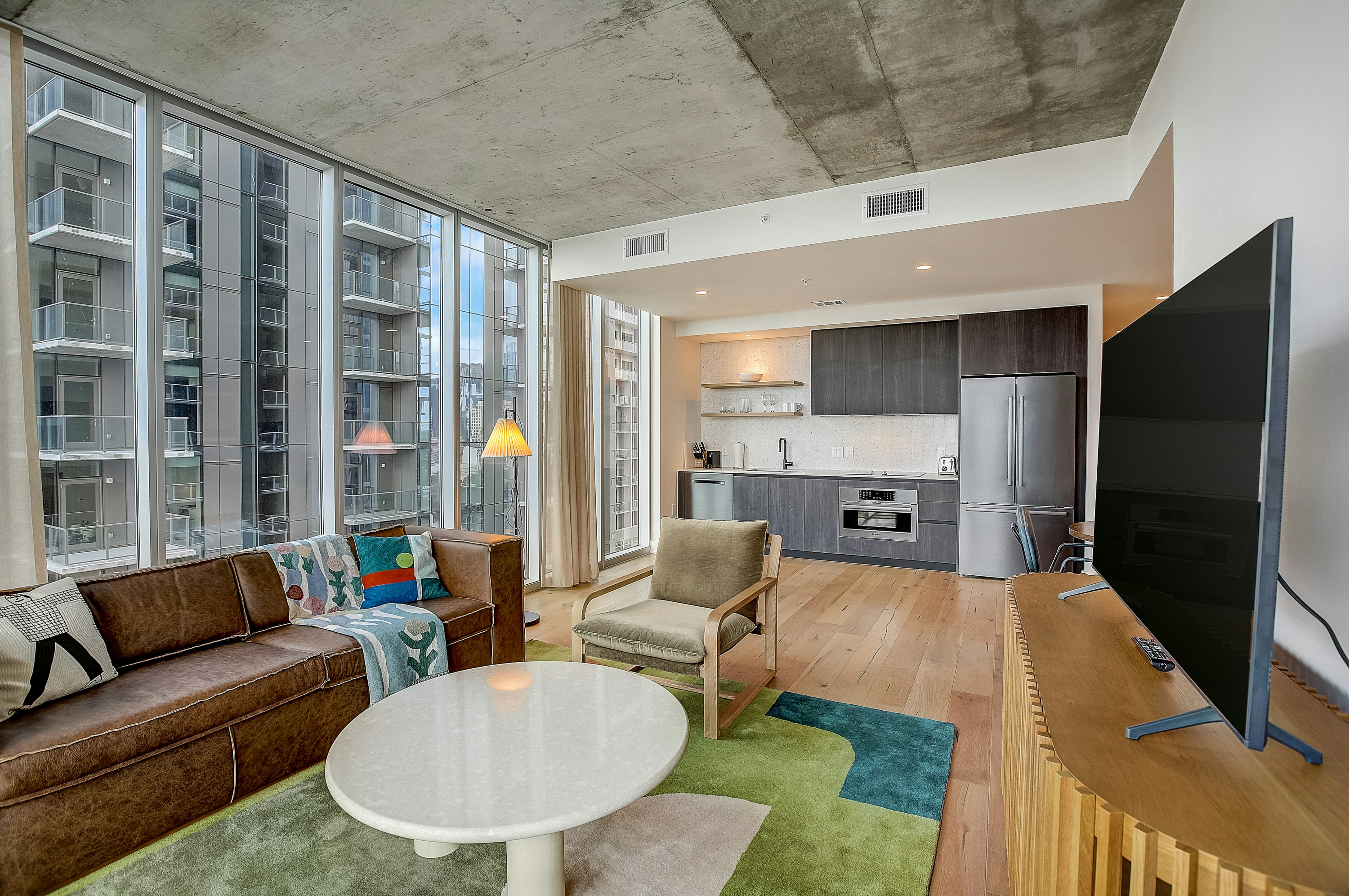 Natiivo Austin Corner in the Clouds