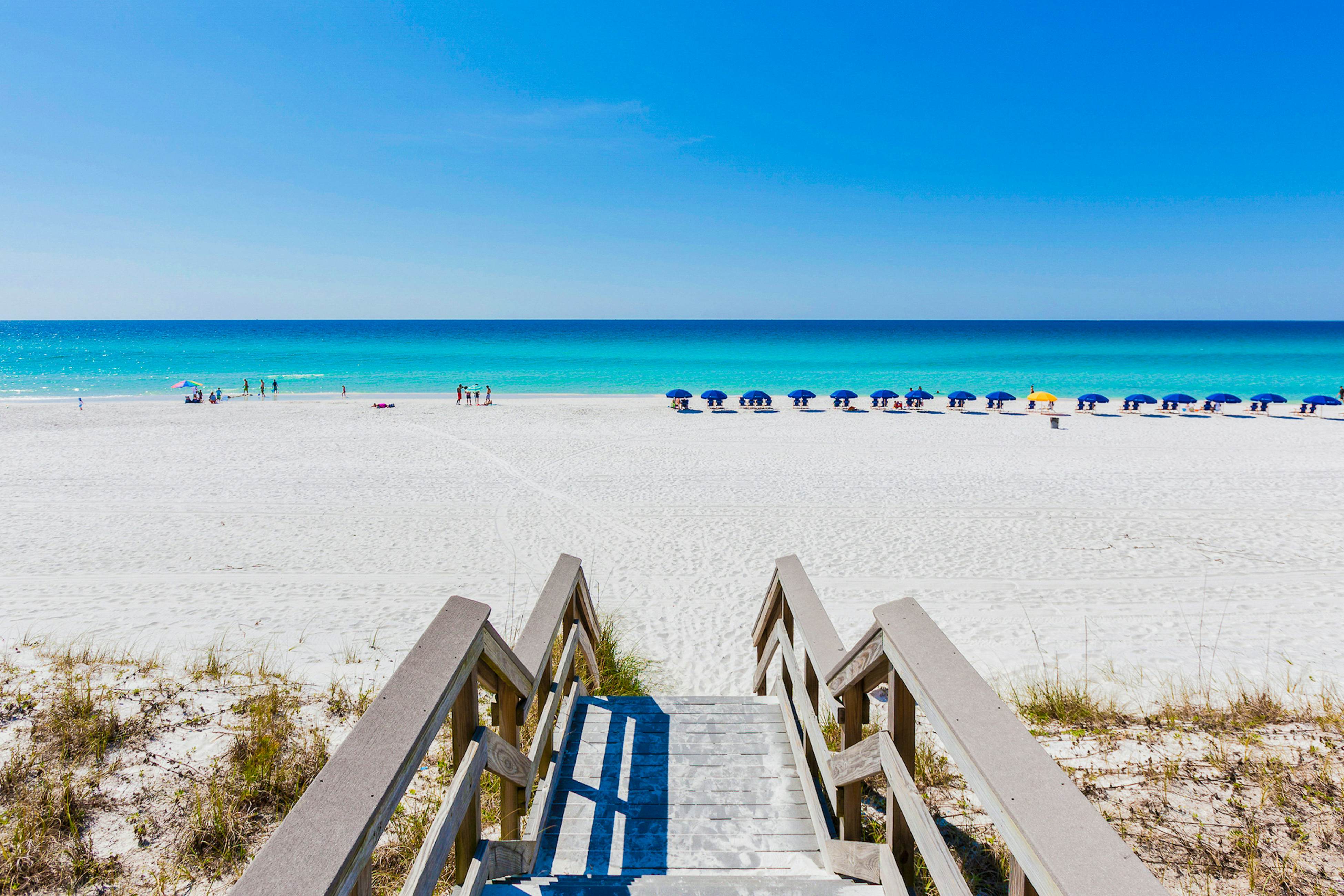 Destiny West - Casa Isla Paraiso