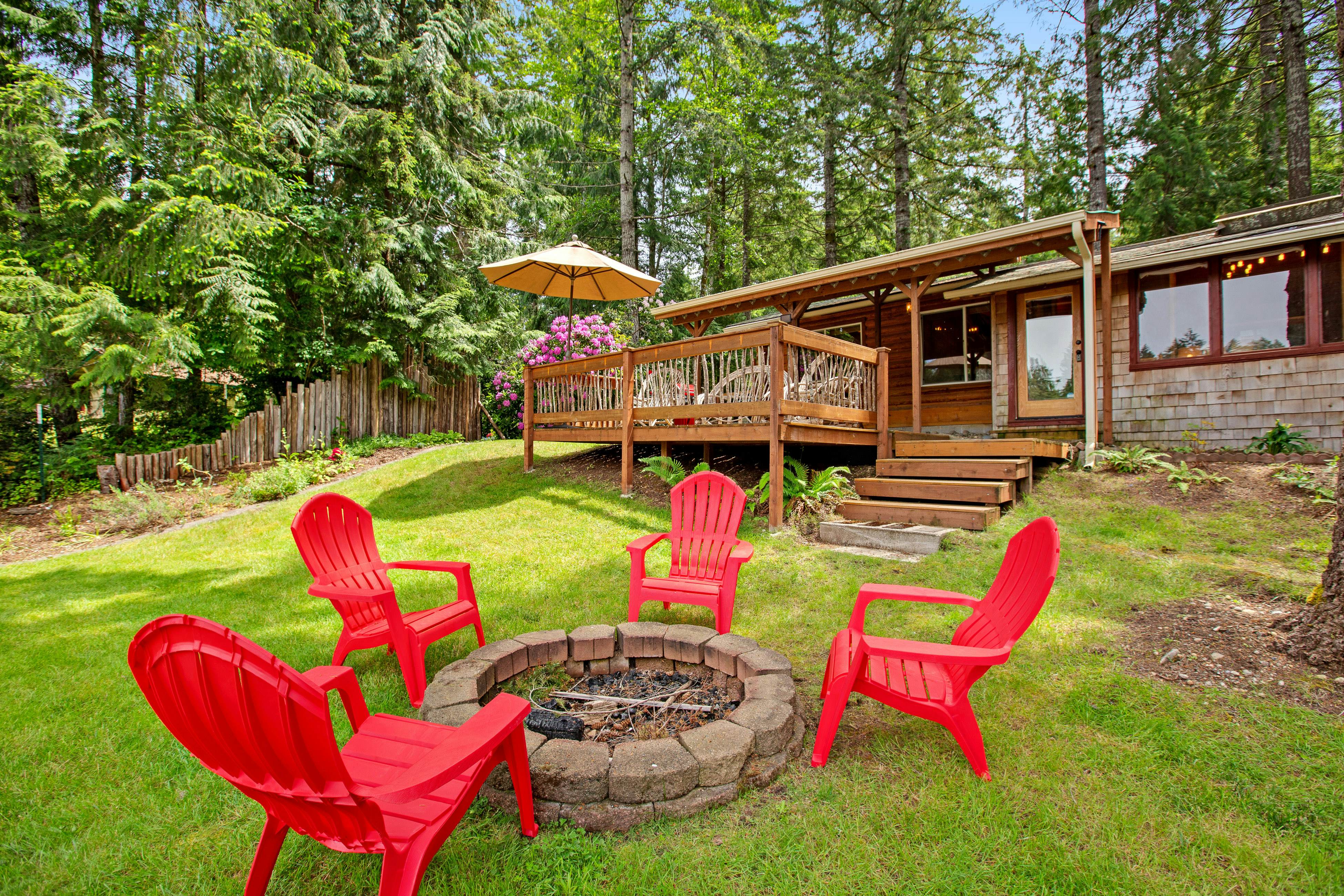 Best Catch Vintage Lakeside Log Cabin