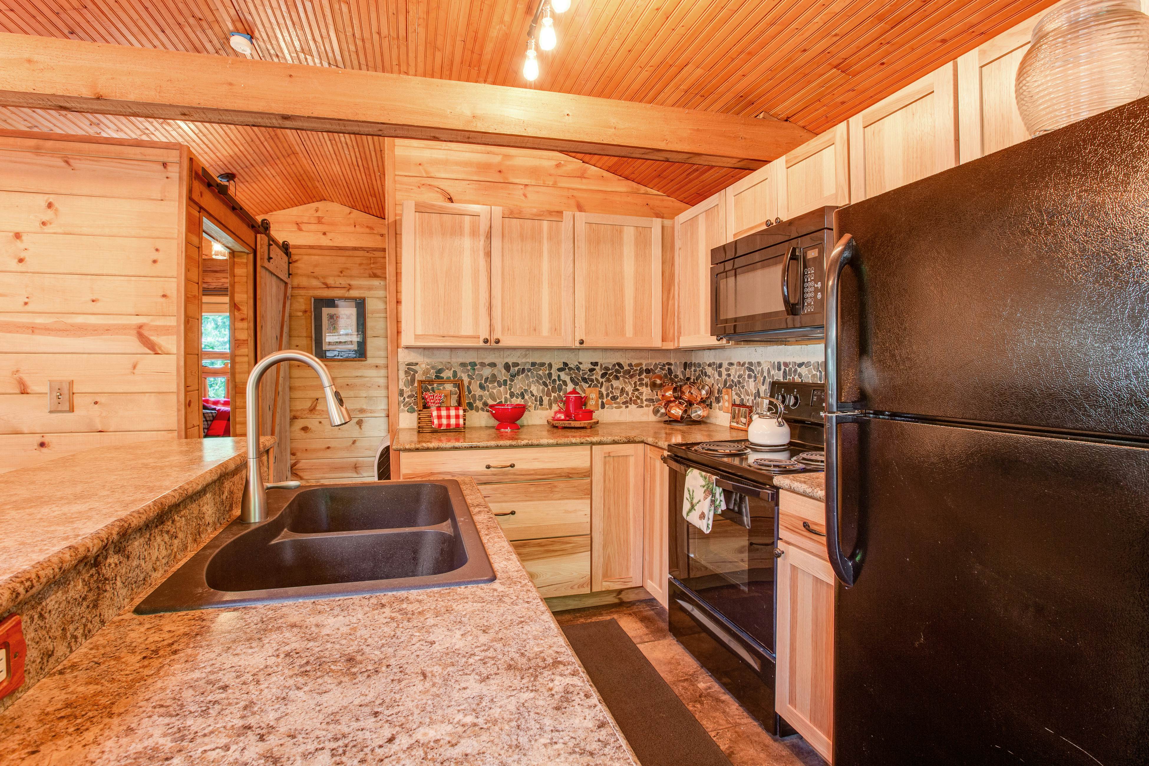 Best Catch Log Cabin 1 BD Belfair, WA Vacation Rental Vacasa