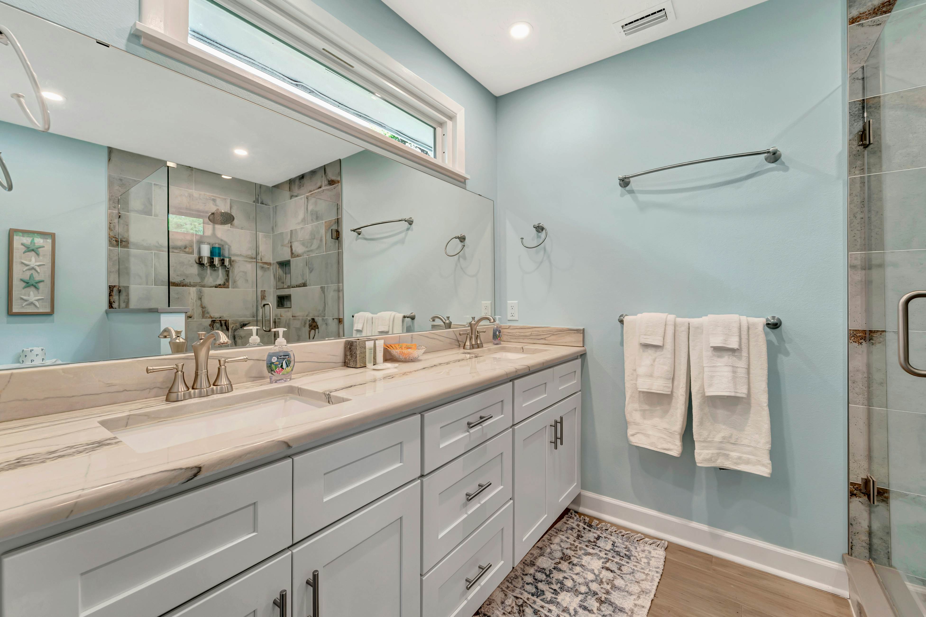 Bradenton  3 Dog-Friendly Retreat w/1Gig