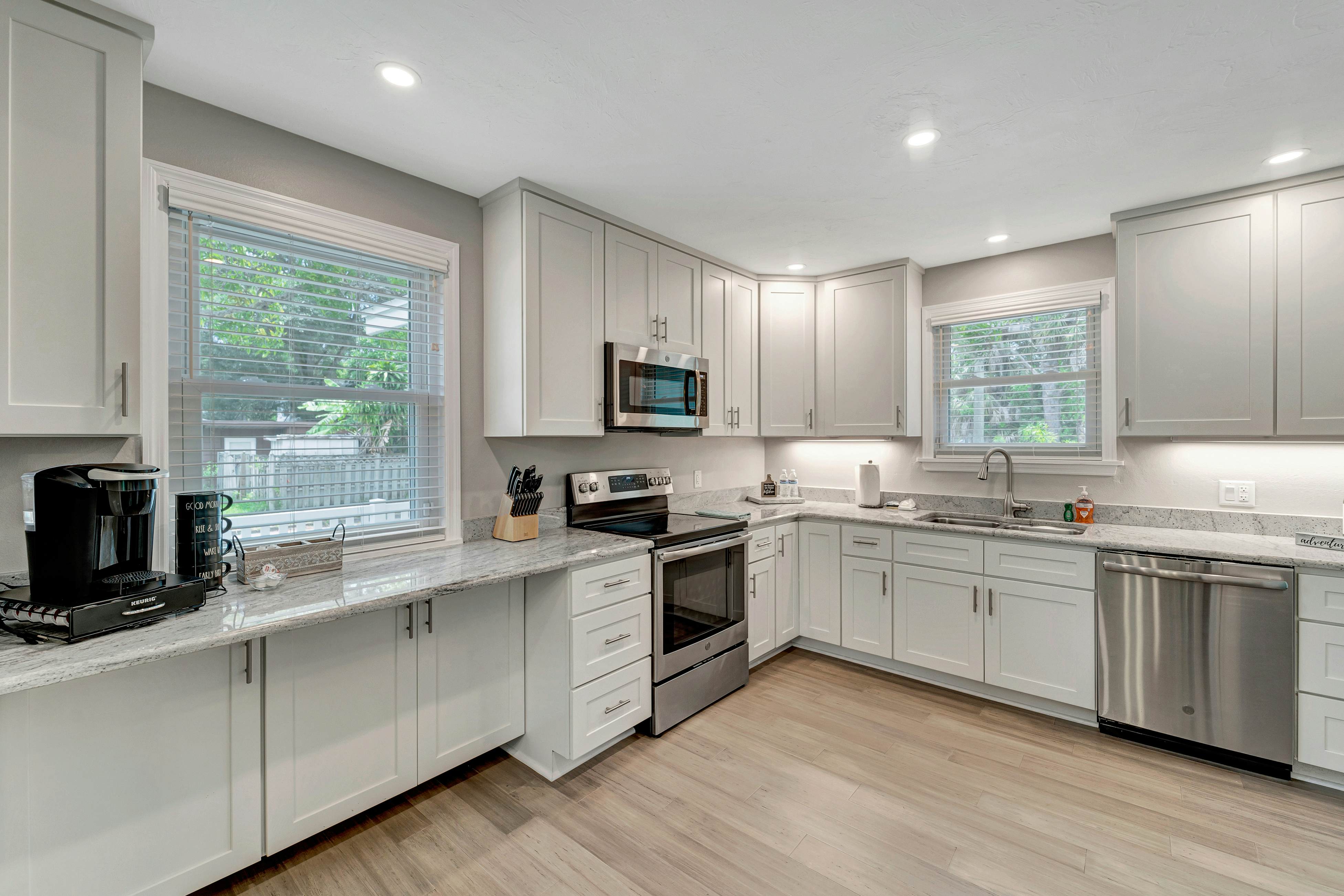 Bradenton  3 Dog-Friendly Retreat w/1Gig