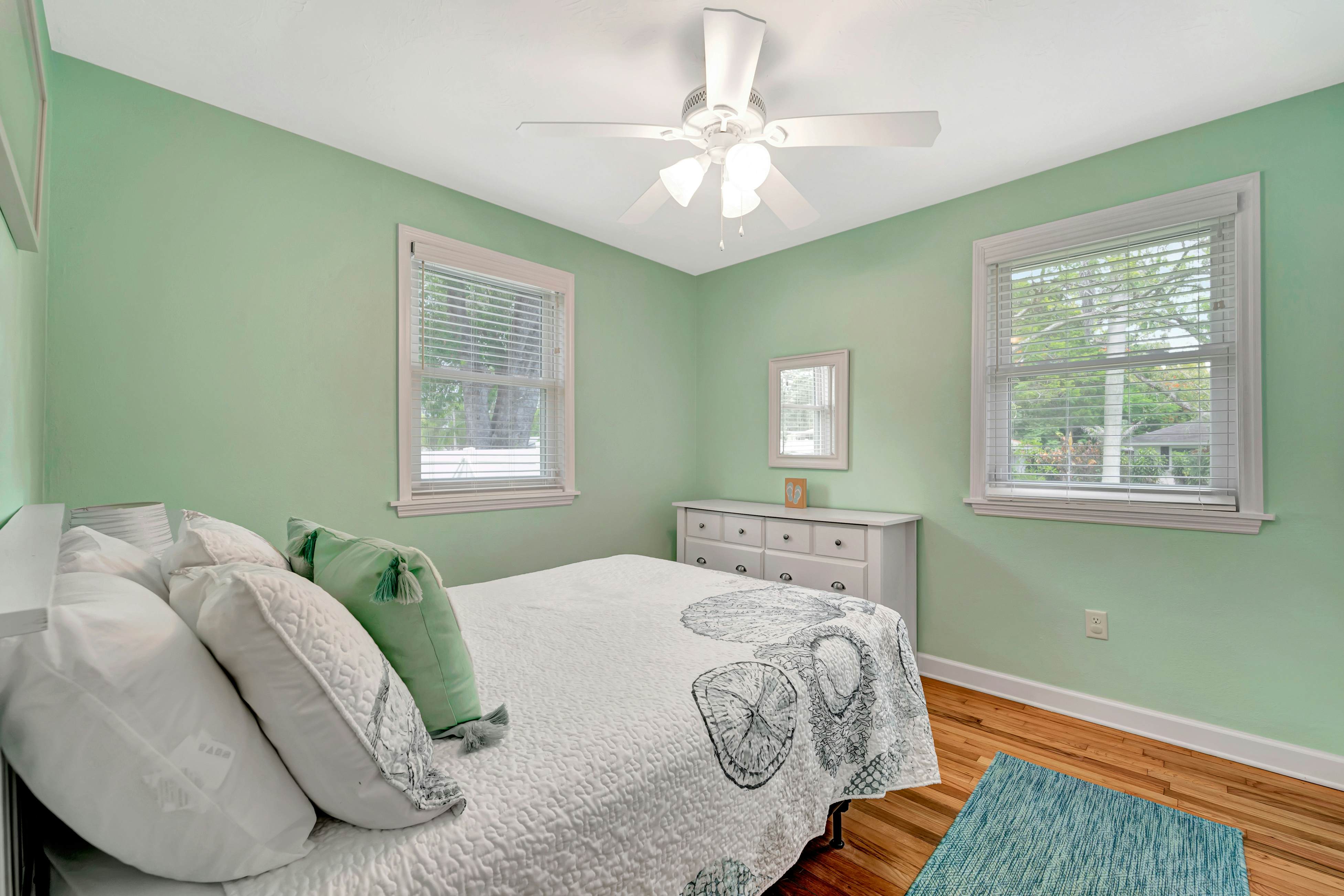 Bradenton  3 Dog-Friendly Retreat w/1Gig