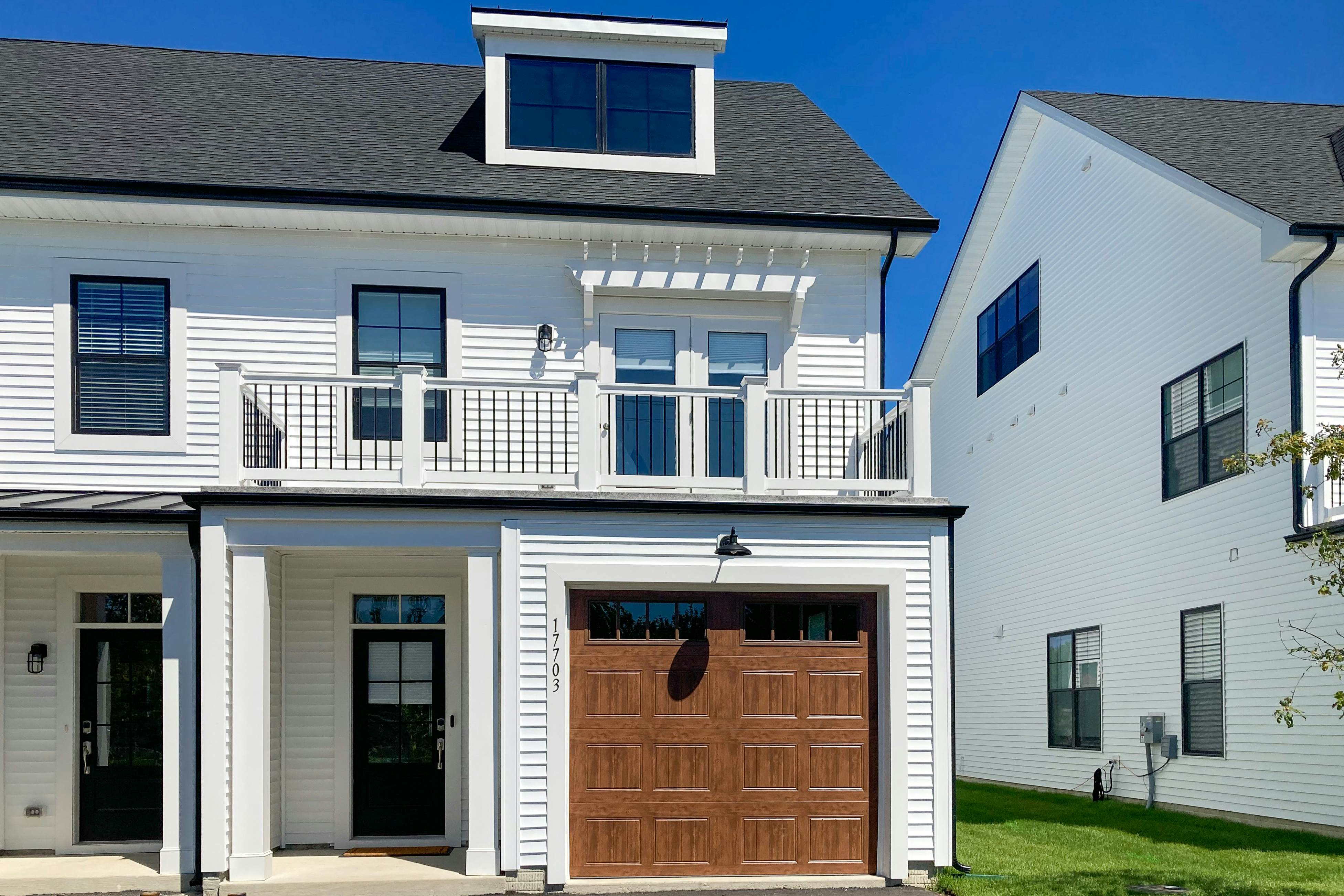 Coastal Corner - 17703 Wilkens Way