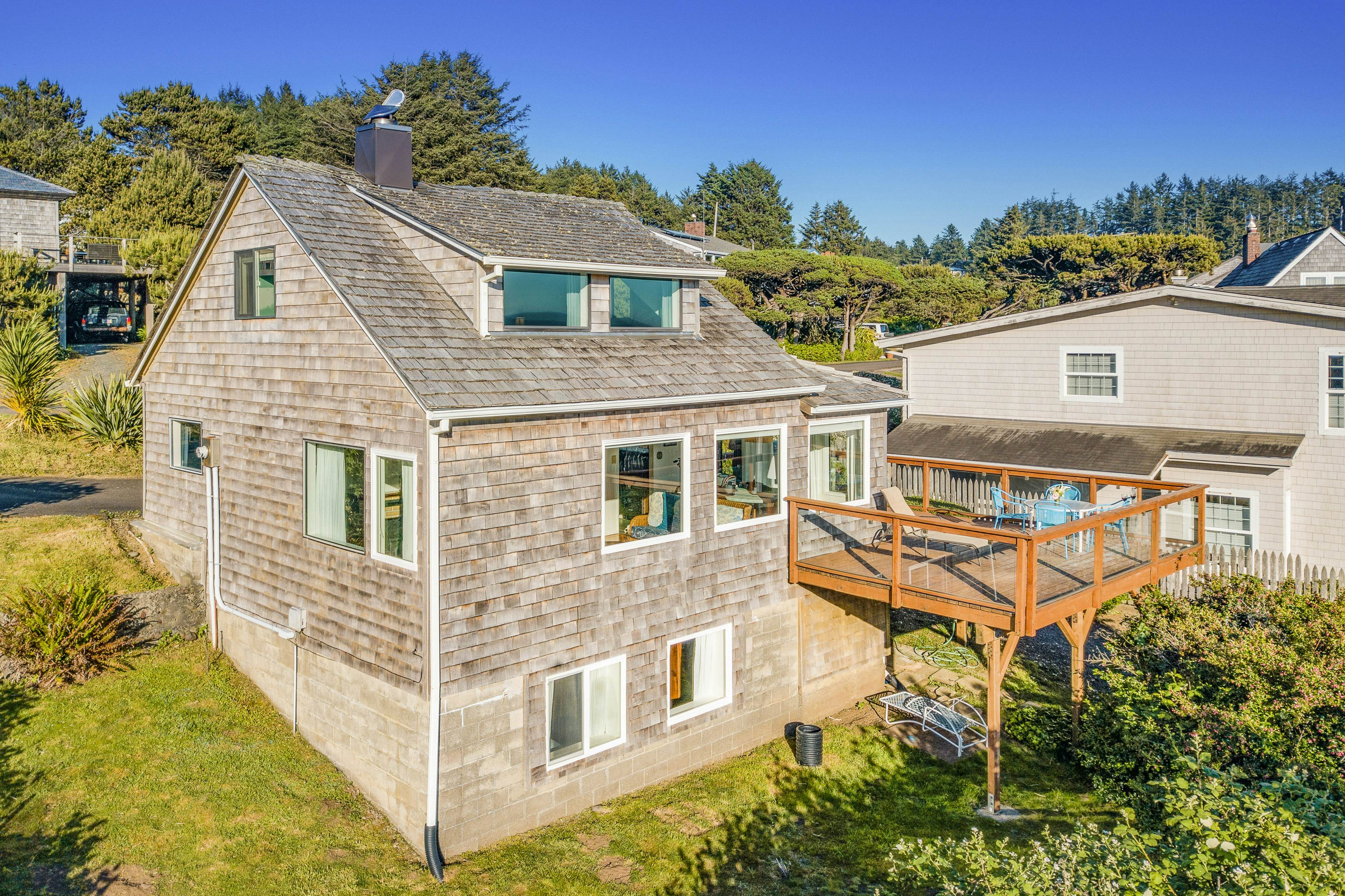 Beach House 3 BD Manzanita, OR Vacation Rental Vacasa