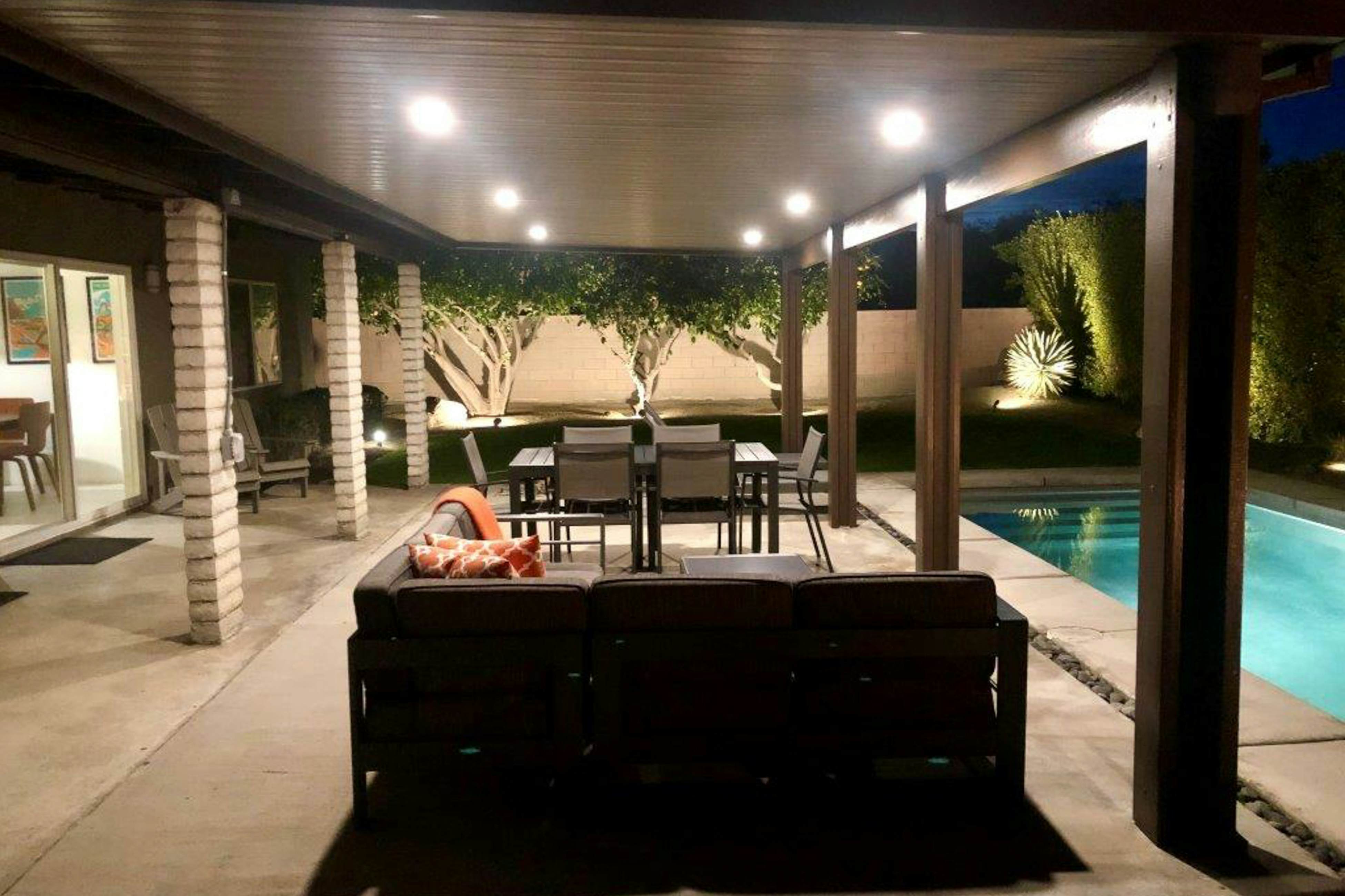 Palm Springs Modern Home - 3972 