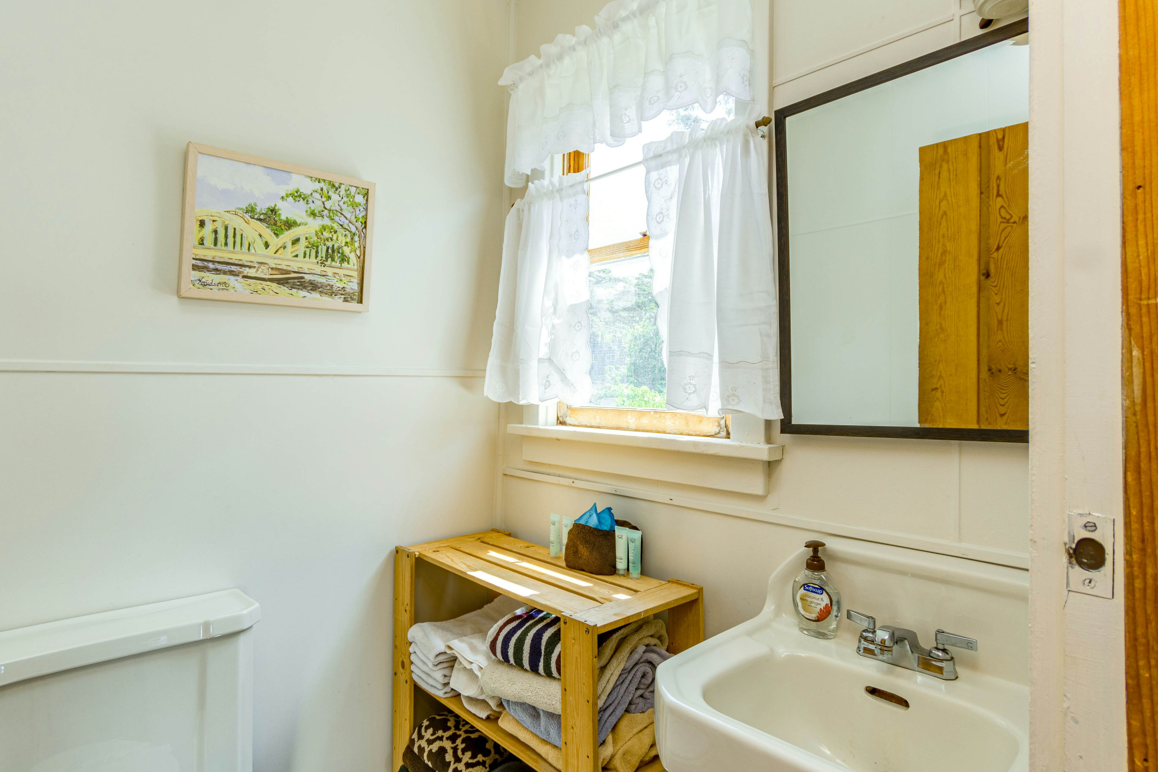 McKinnon's Beach House 4 BD Rockaway Beach, OR Vacation Rental Vacasa