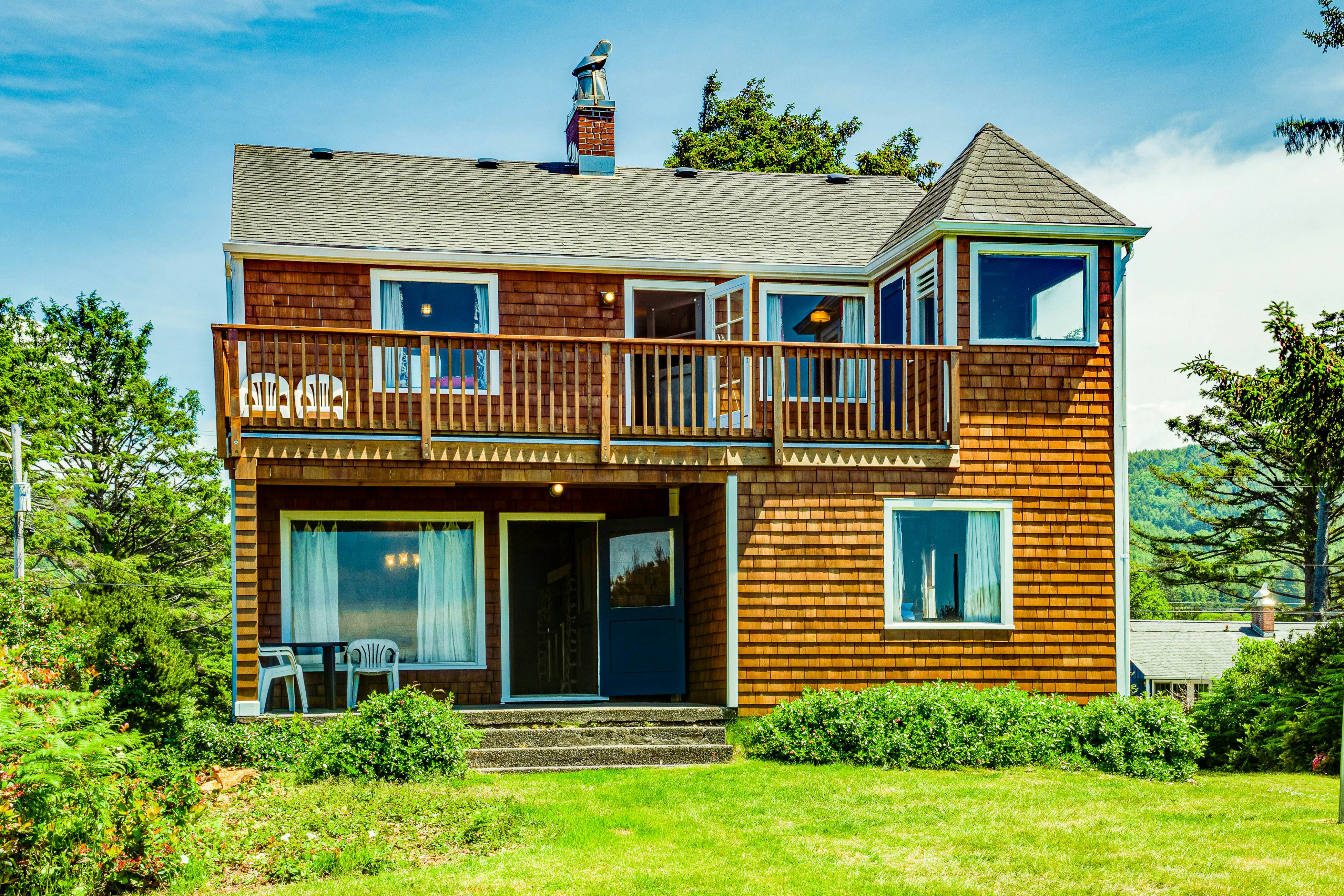 McKinnon's Beach House 4 BD Rockaway Beach, OR Vacation Rental Vacasa