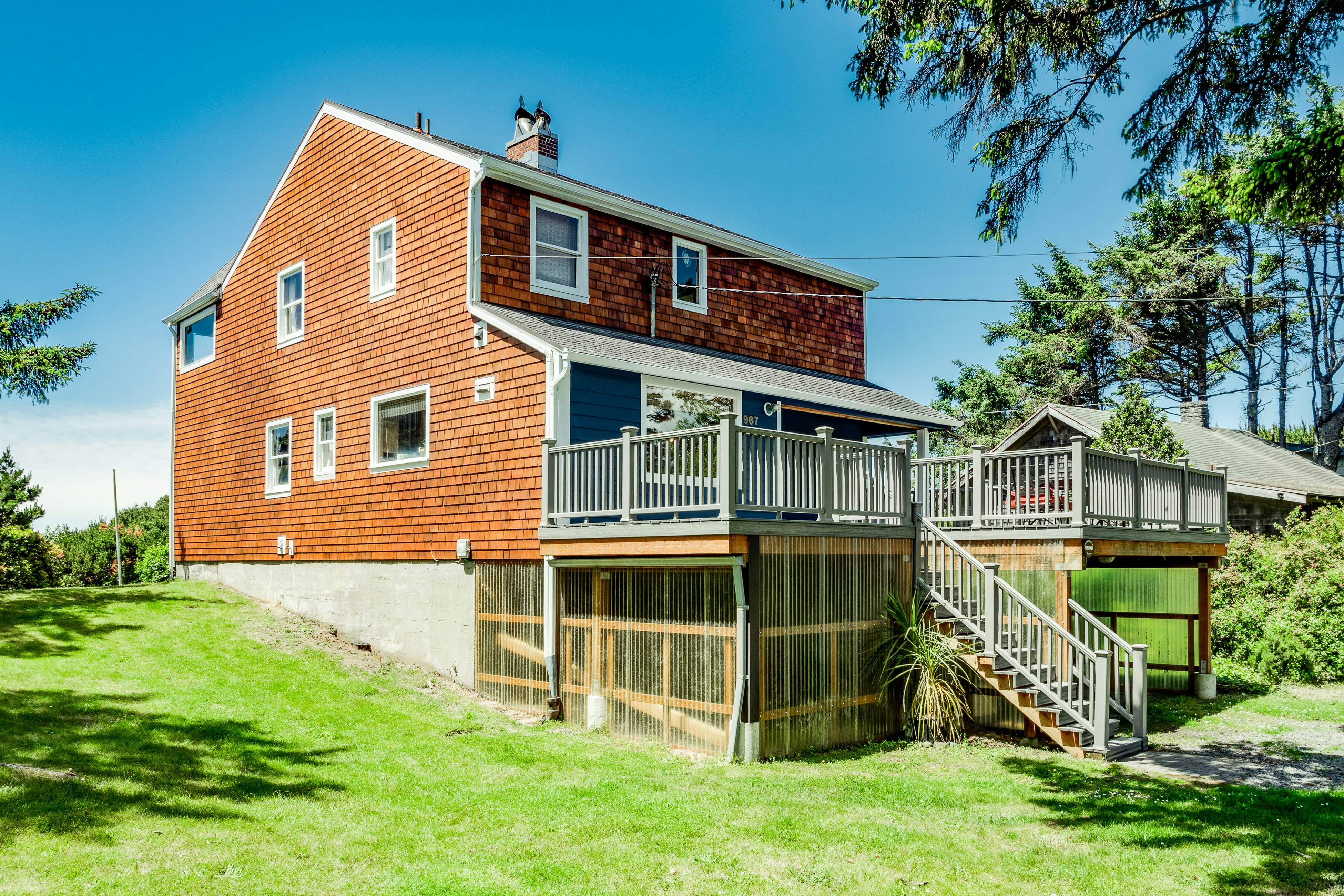 McKinnon's Beach House 4 BD Rockaway Beach, OR Vacation Rental Vacasa