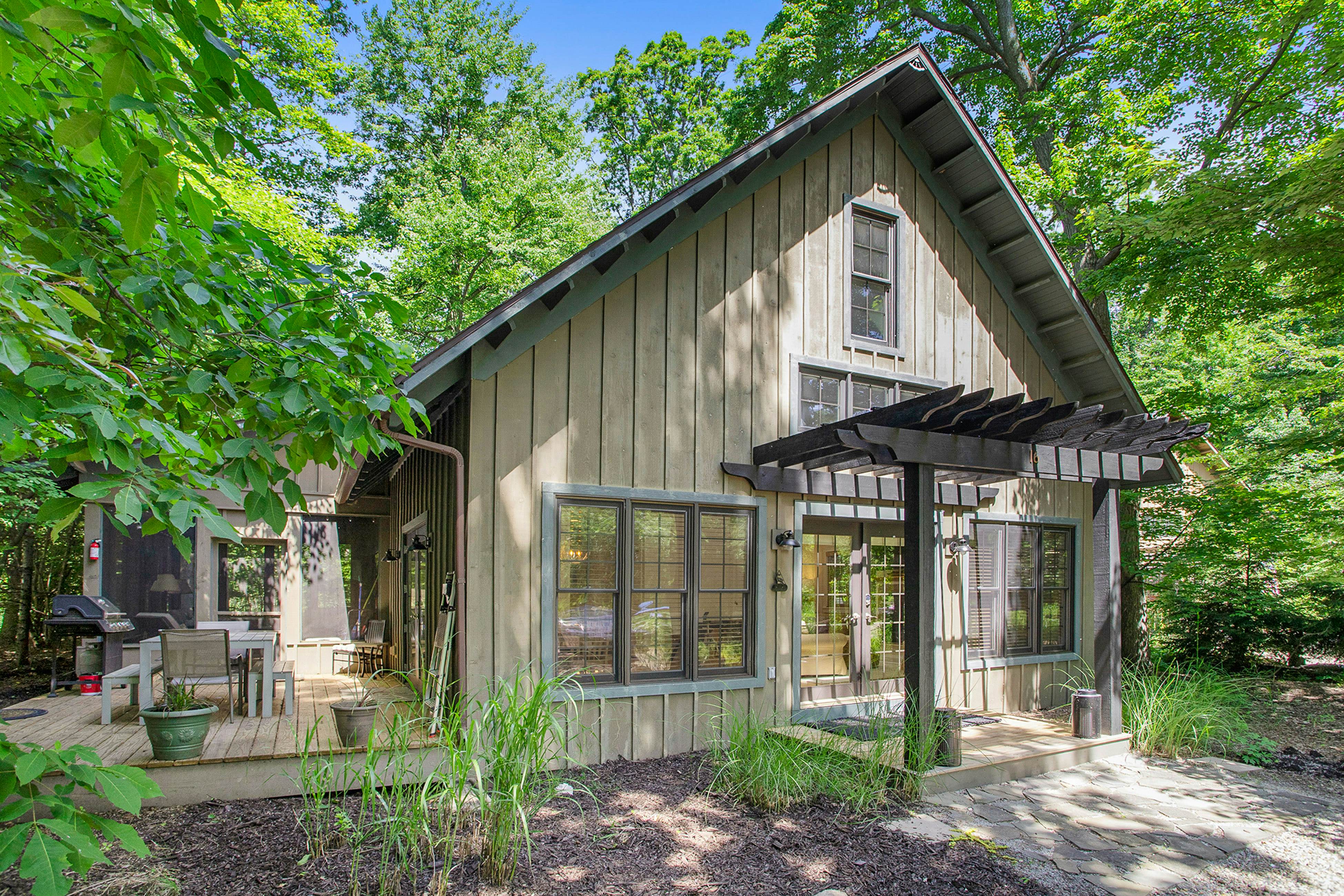 New Buffalo Vacation Rentals, Cabin Rentals Vacasa