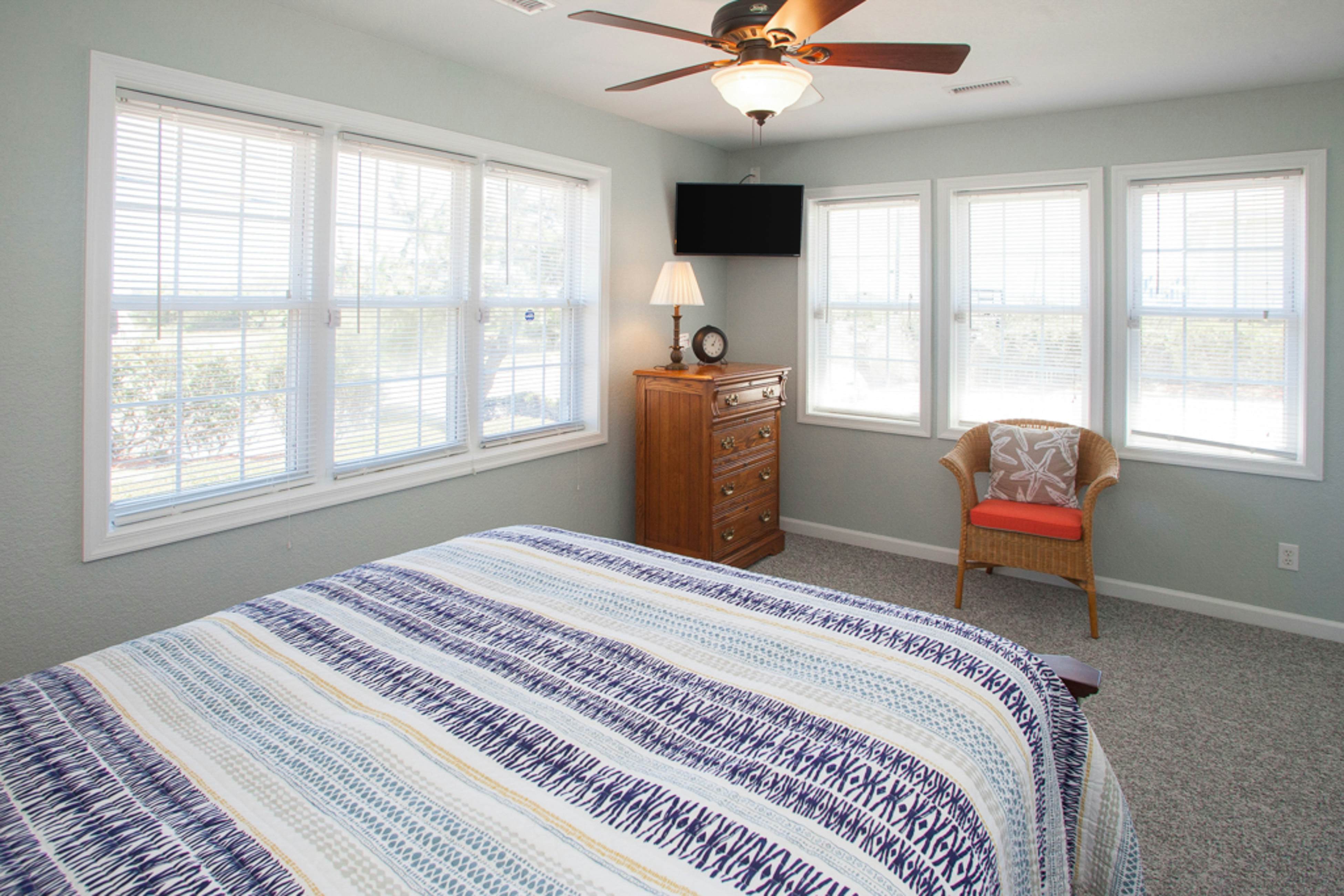 Anchor Down 5 BD Virginia Beach, VA Vacation Rental Vacasa