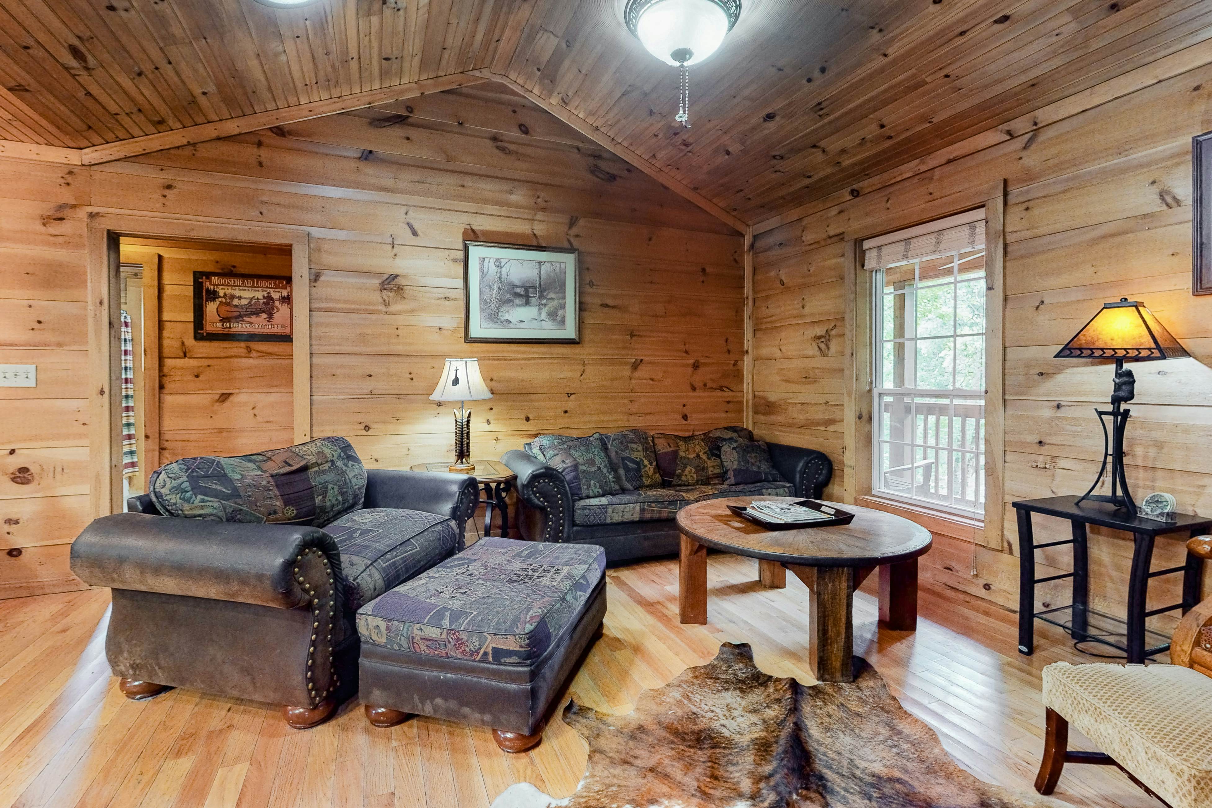 Waters Edge Cabin 3 BD Townsend, TN Vacation Rental Vacasa