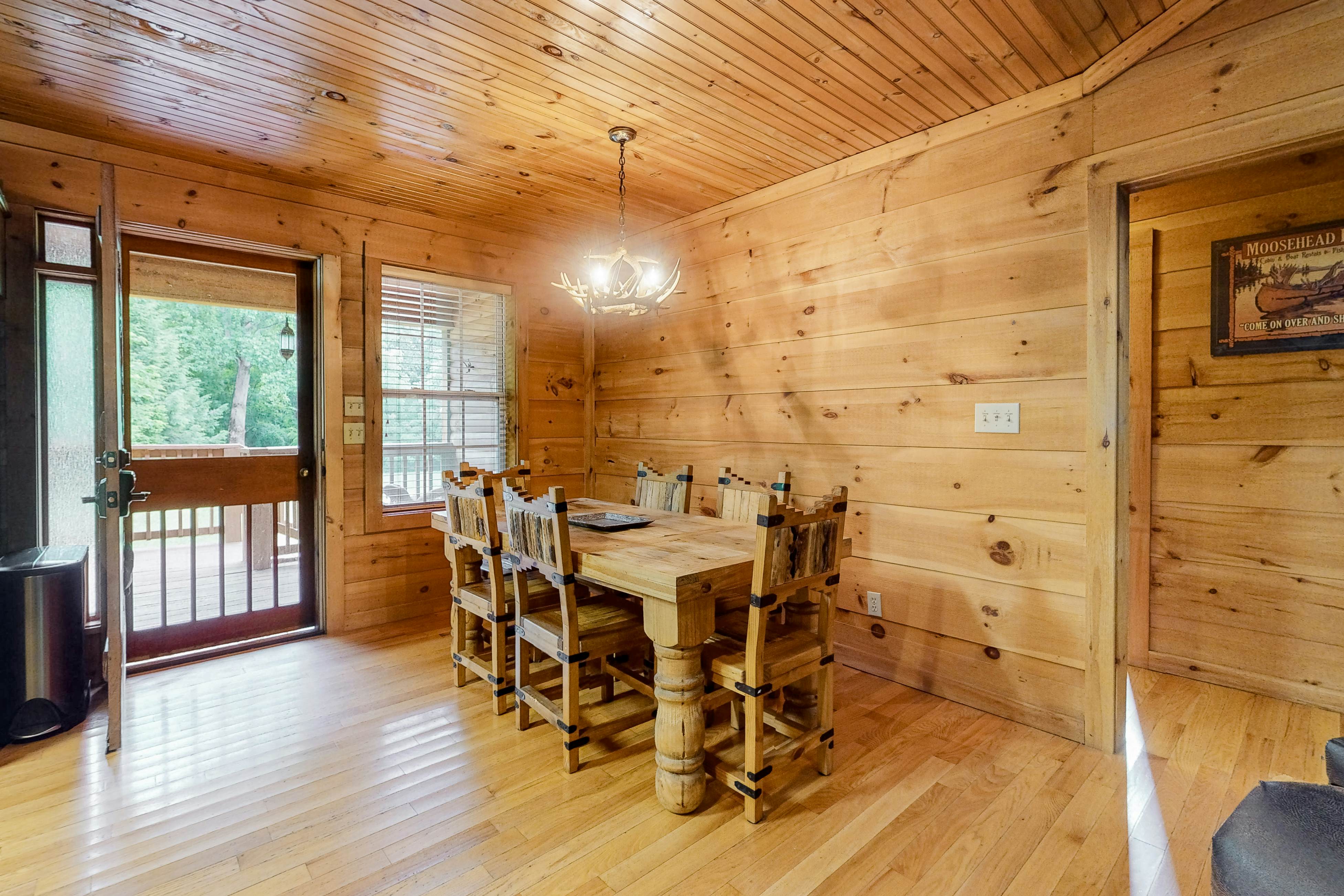 Waters Edge Cabin 3 BD Townsend, TN Vacation Rental Vacasa