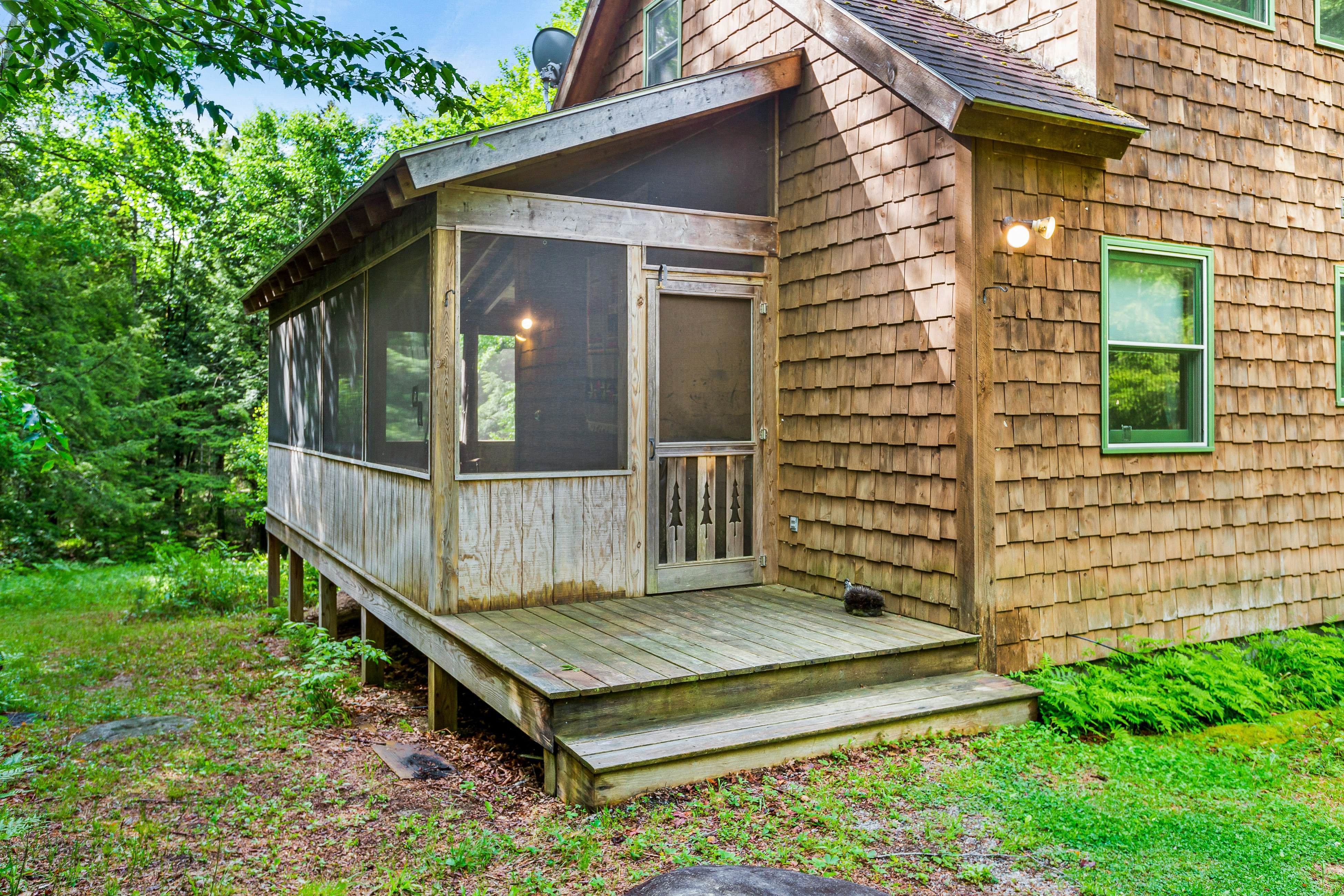 Lost Pond Cabin 2 BD Schroon Lake, NY Vacation Rental Vacasa