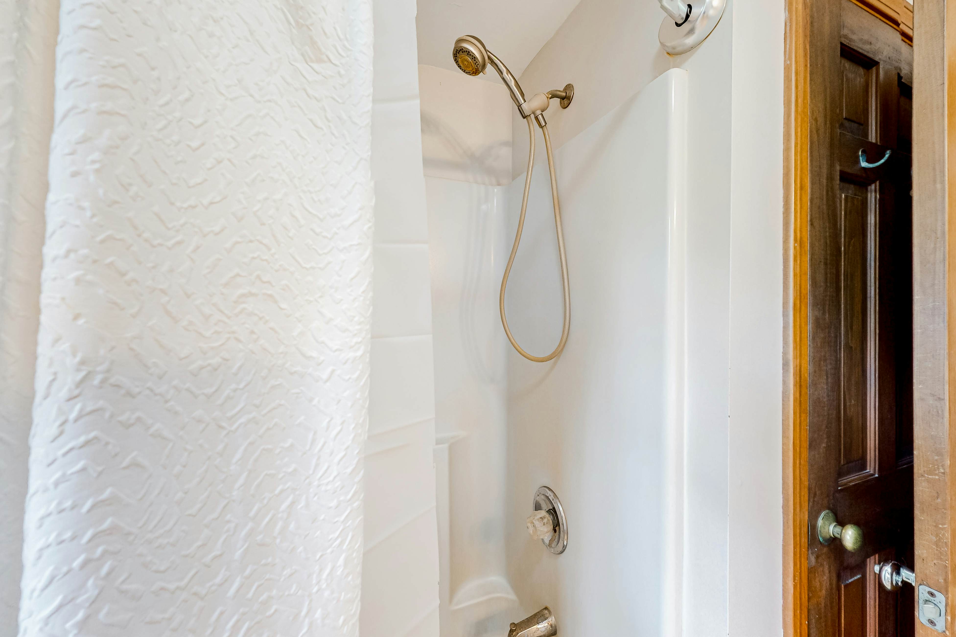 Harpswell Beach House 3 BD Harpswell, ME Vacation Rental Vacasa