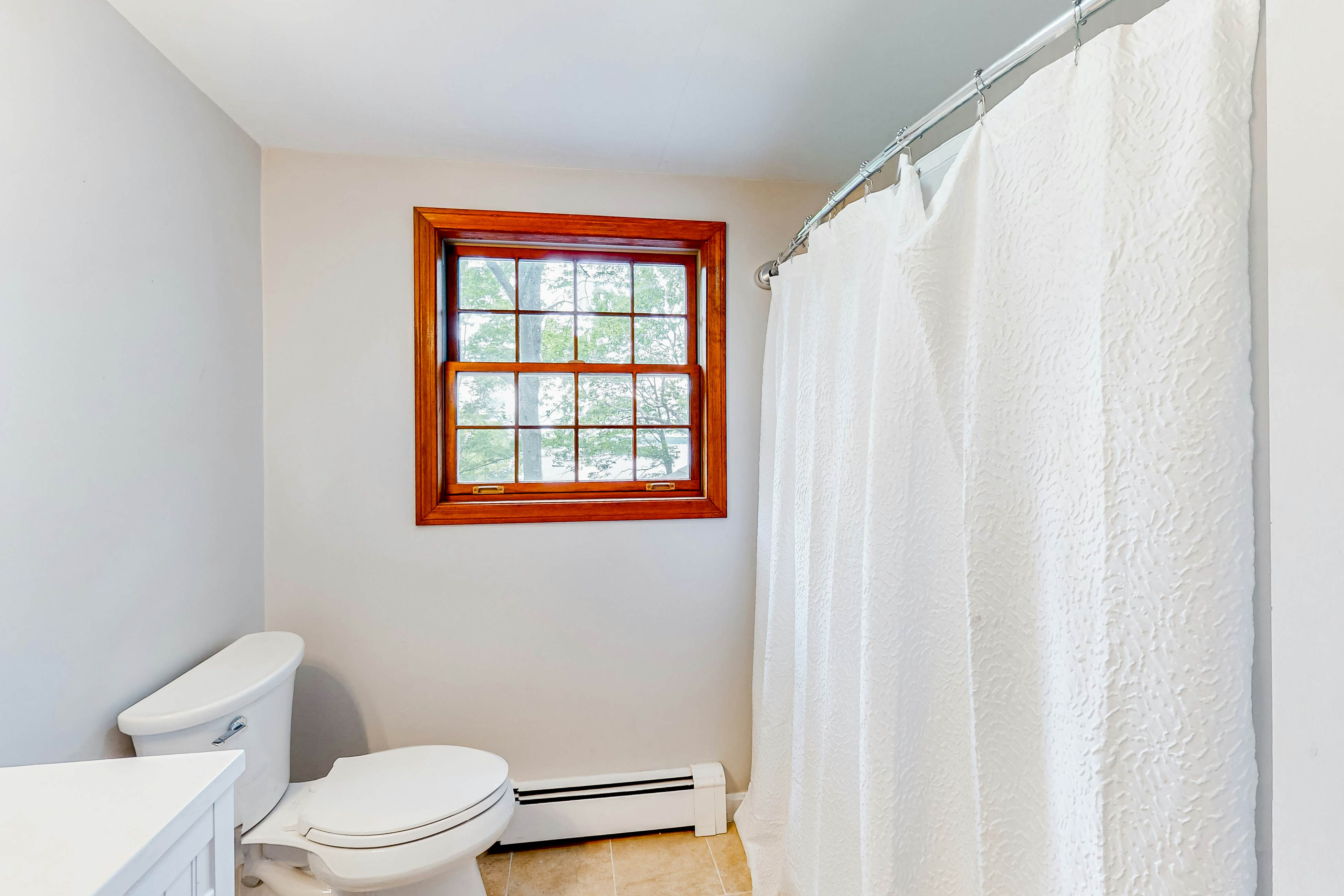 Harpswell Beach House 3 BD Harpswell, ME Vacation Rental Vacasa