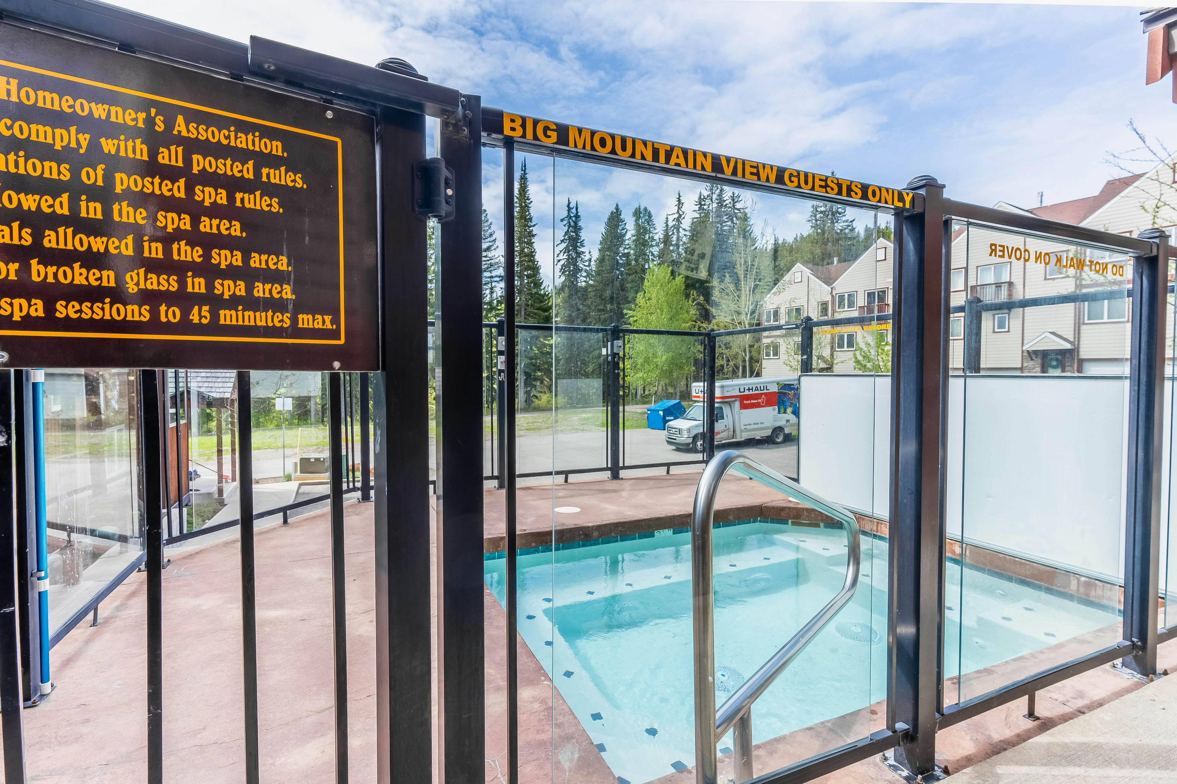 Big Mountain Getaway with Trail/Slope Access