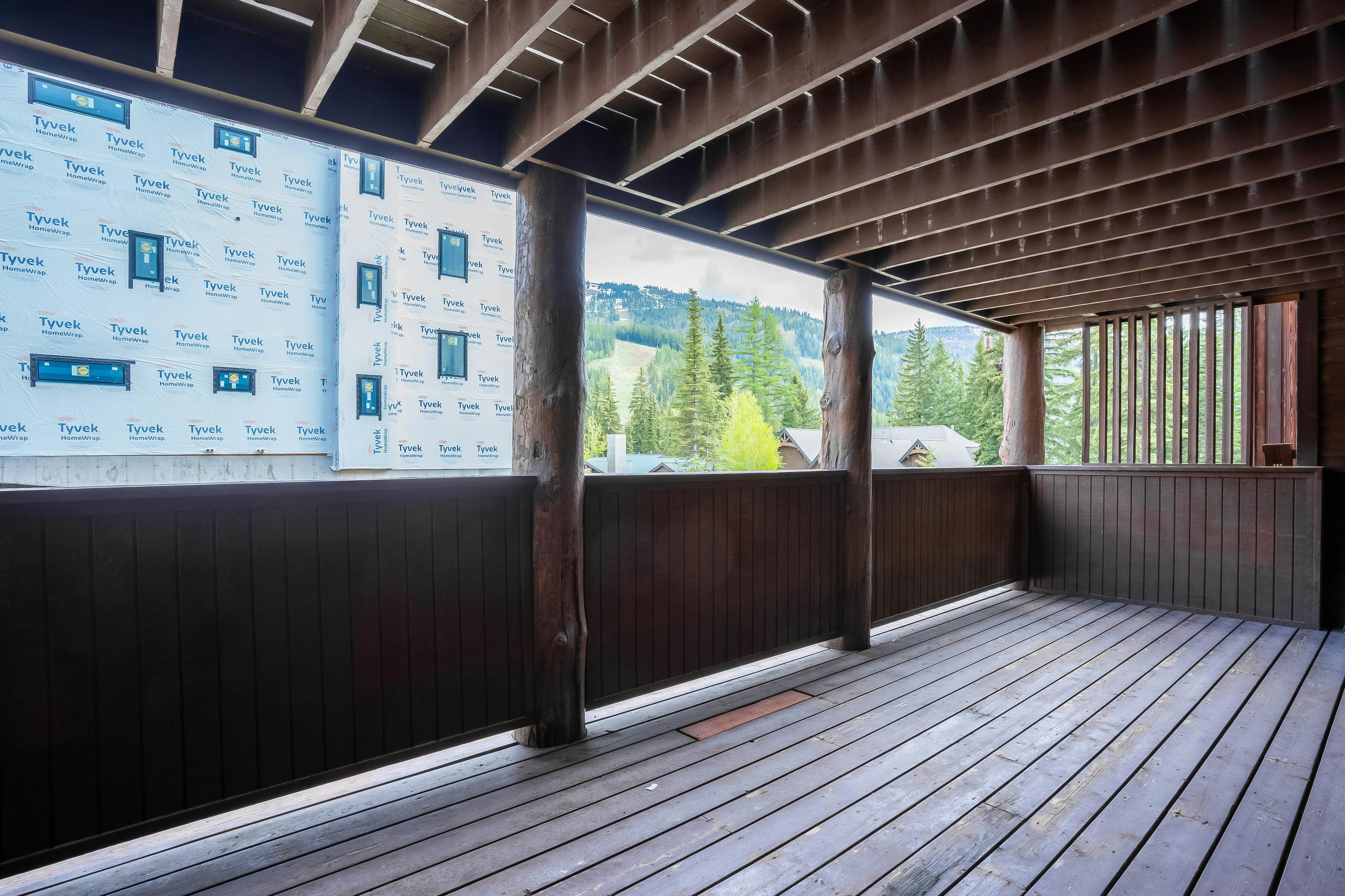 Big Mountain Getaway with Trail/Slope Access