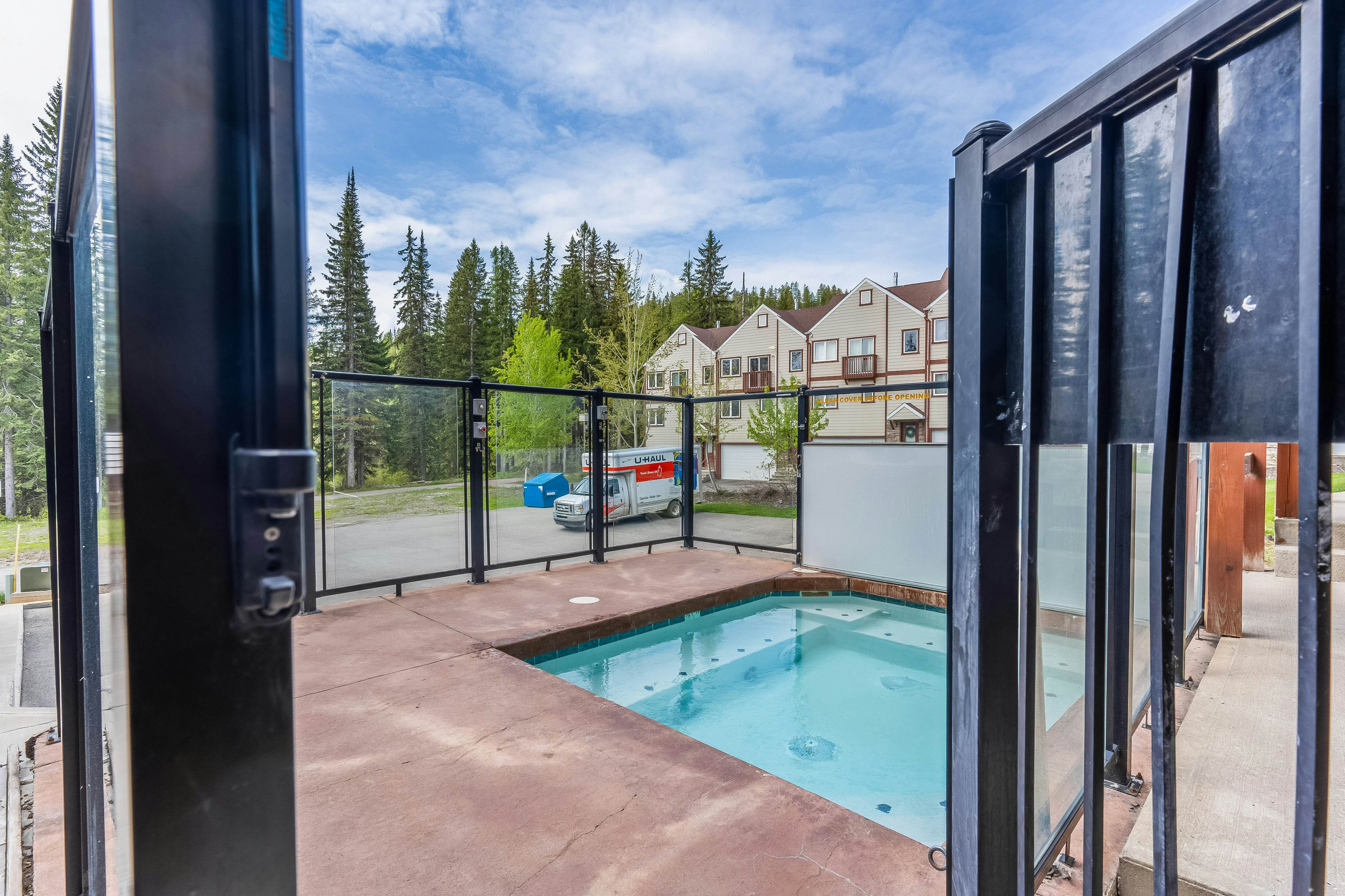 Big Mountain Getaway with Trail/Slope Access