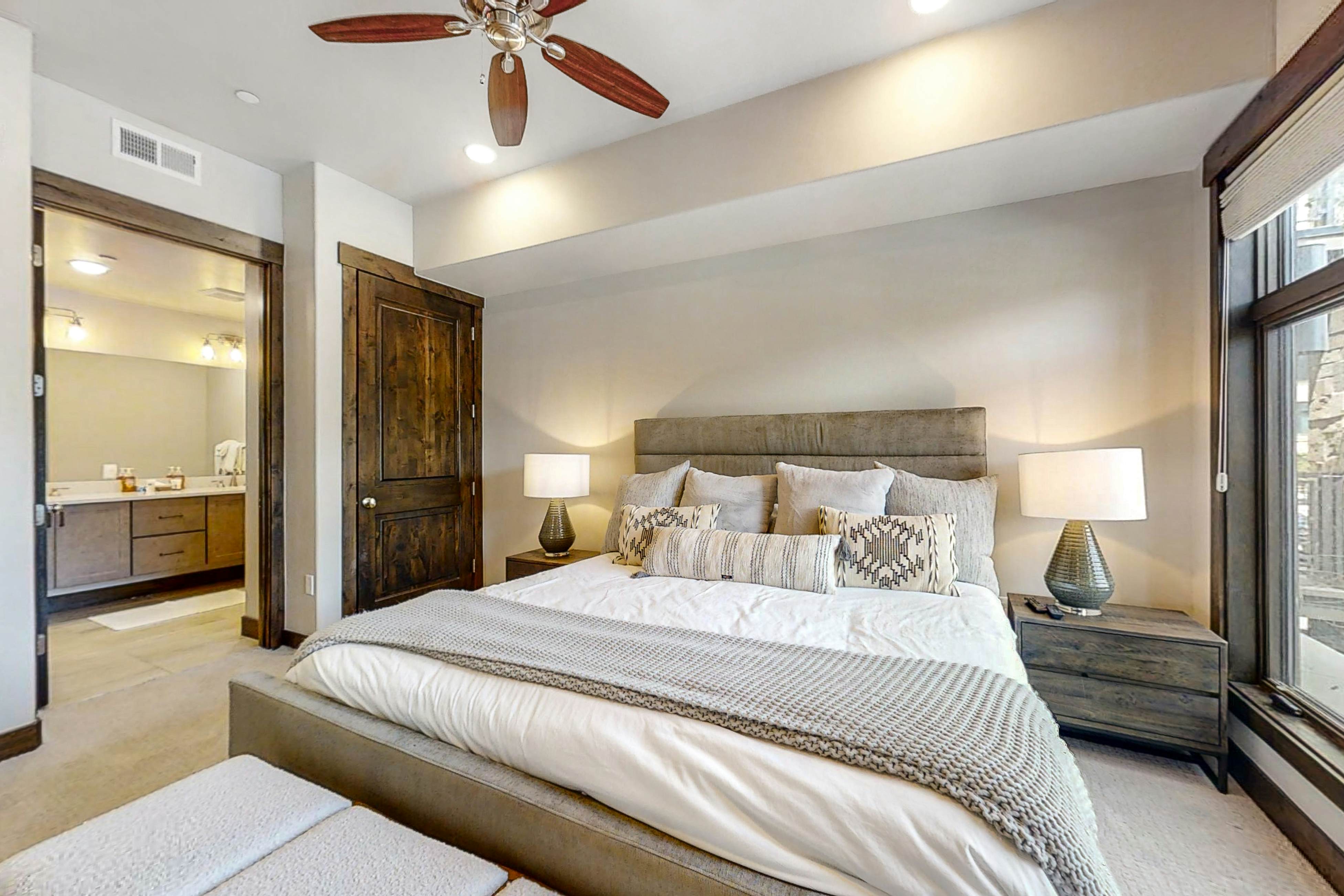 Blackstone Paradise 1B